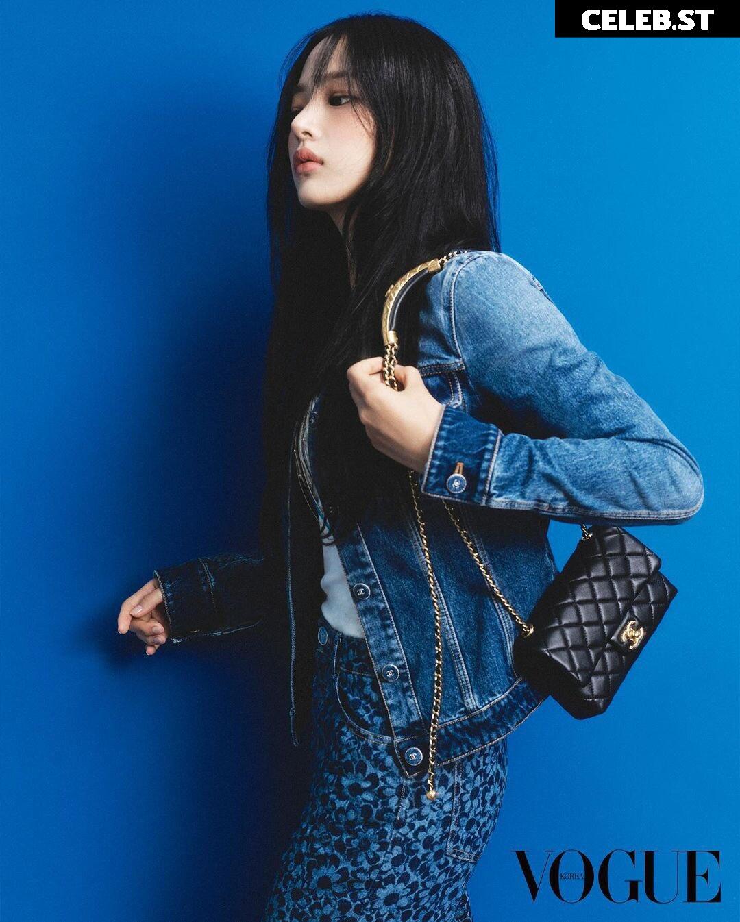 Minji (NewJeans) Image 22955352