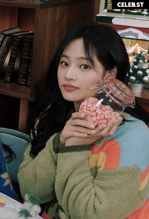 Minji (NewJeans) Image 22955208