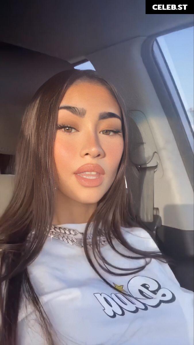 Paloma Mami Image 22957625