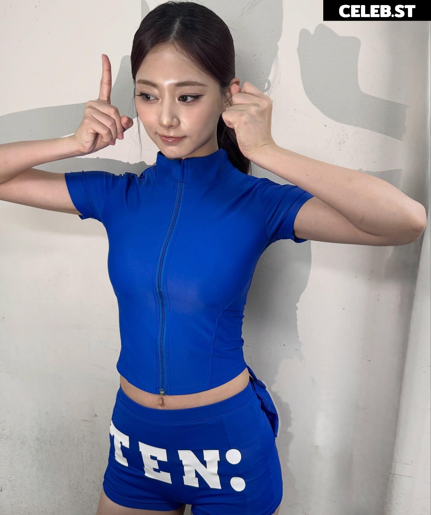 Tzuyu (Chiu Chú-jû) | Twice Image 22957192
