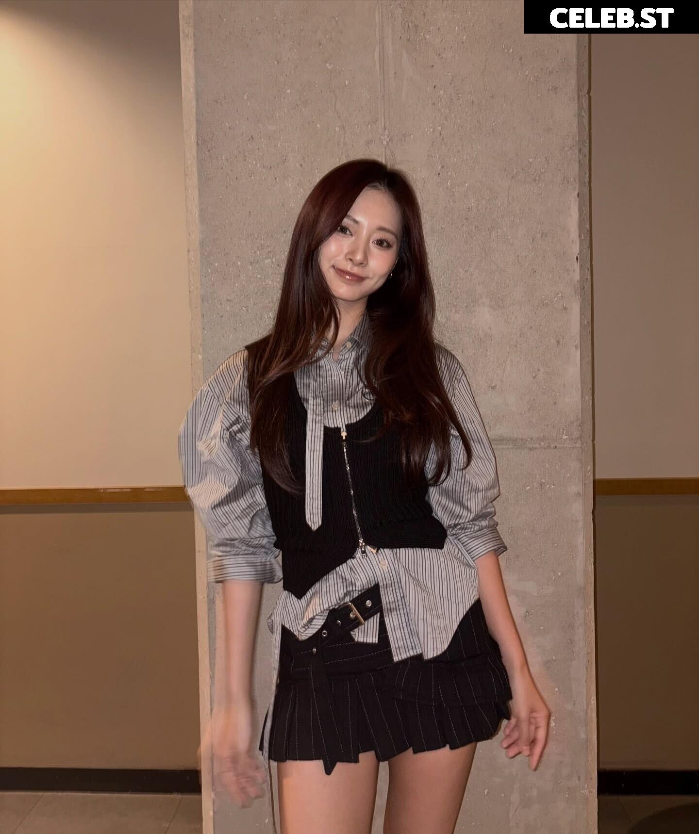 Tzuyu (Chiu Chú-jû) | Twice Image 22957197