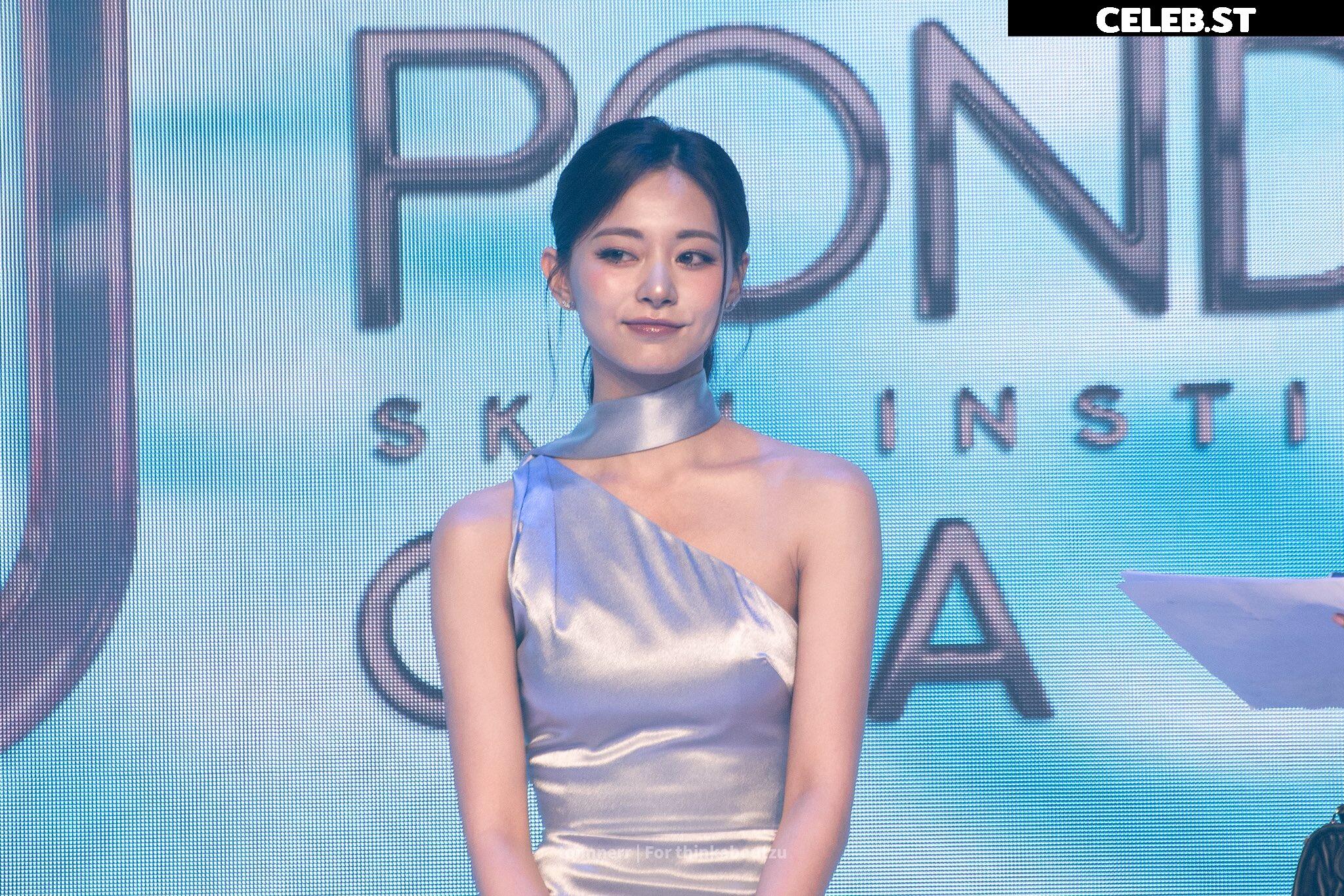 Tzuyu (Chiu Chú-jû) | Twice Image 22957134