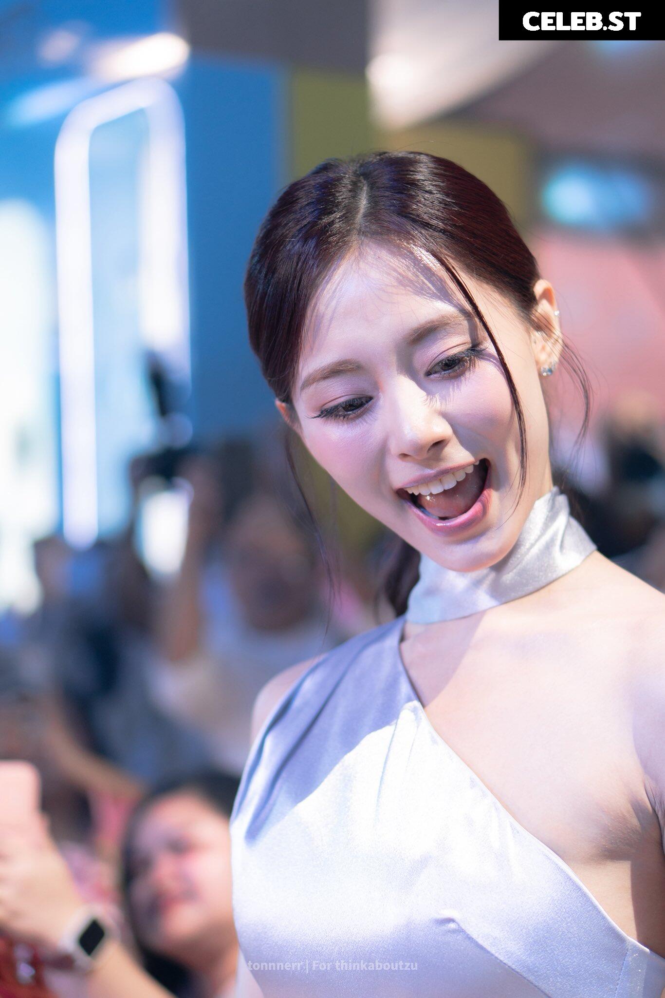 Tzuyu (Chiu Chú-jû) | Twice Image 22957143