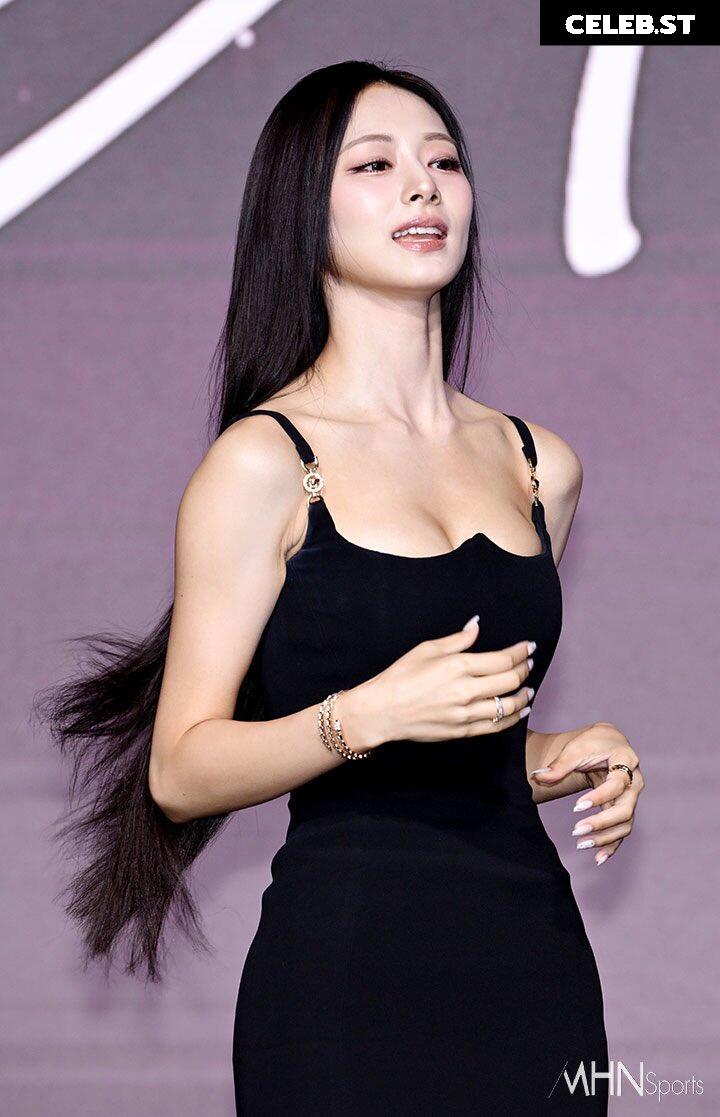 Tzuyu (Chiu Chú-jû) | Twice Image 22957056