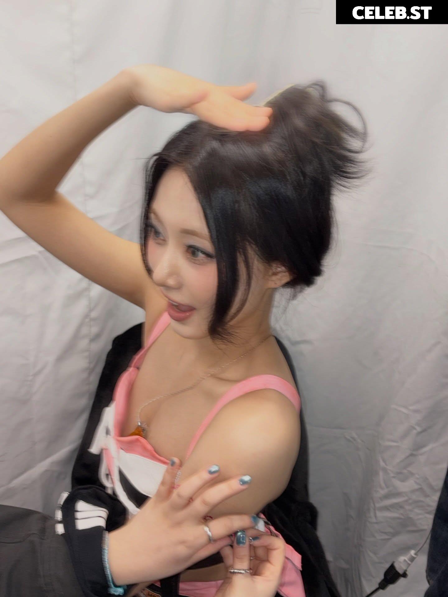 Tzuyu (Chiu Chú-jû) | Twice Image 22957341