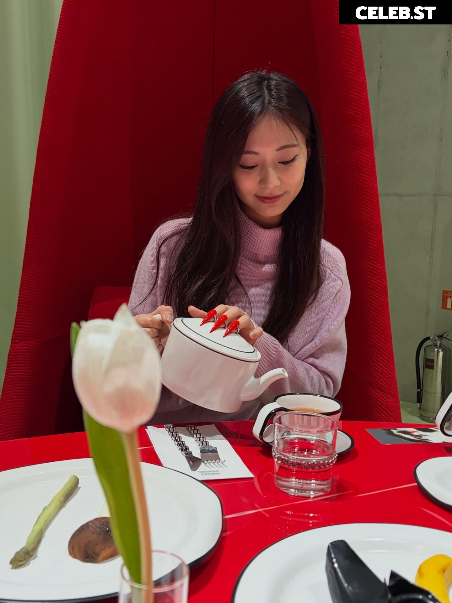 Tzuyu (Chiu Chú-jû) | Twice Image 22957230