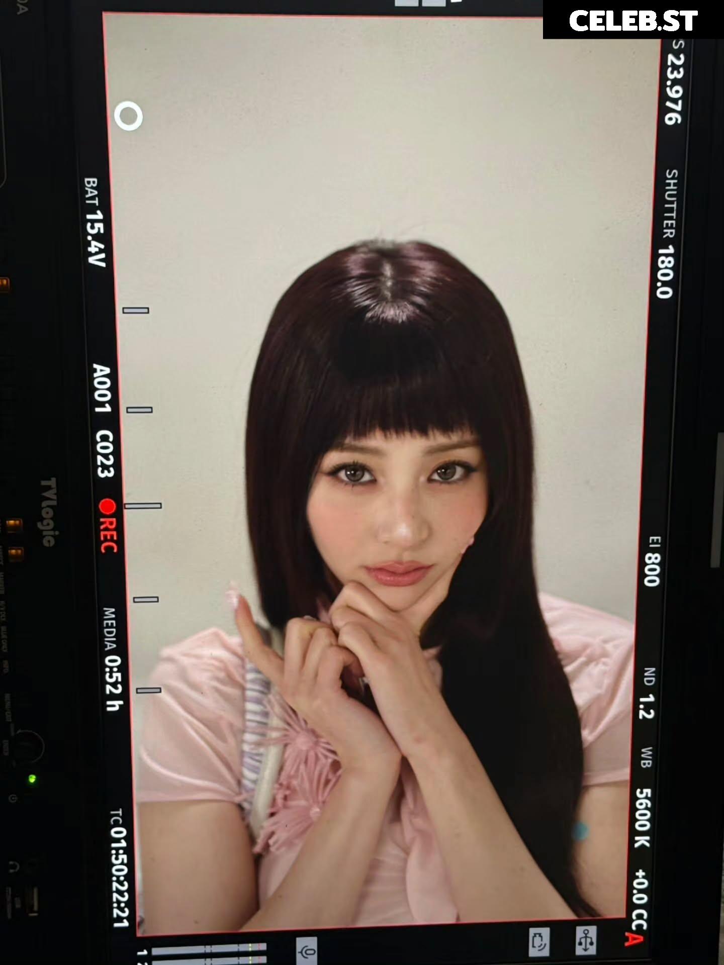 Huh Yunjin 허윤진 | LESSERAFIM Image 22956997