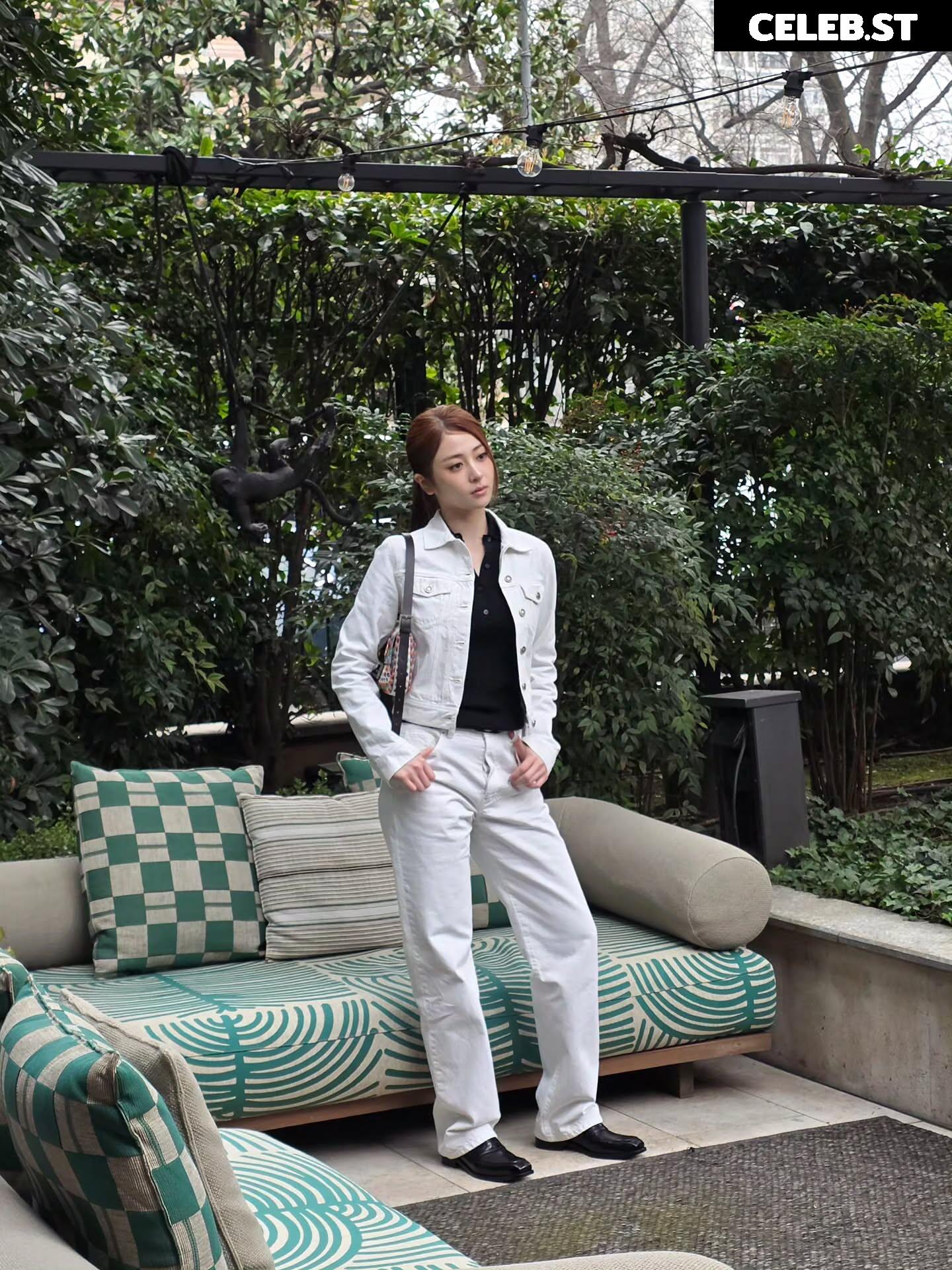 Huh Yunjin 허윤진 | LESSERAFIM Image 22956924