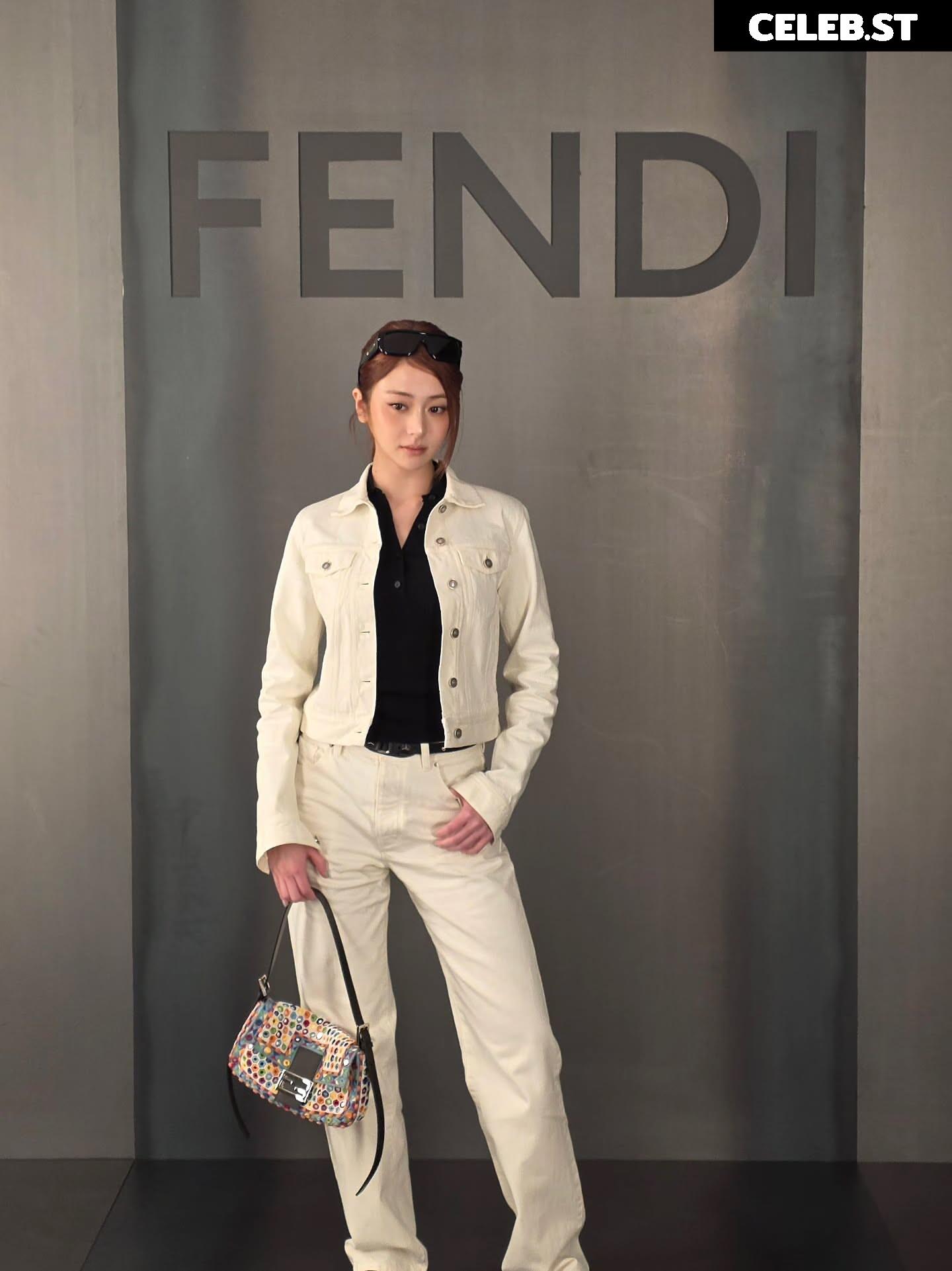 Huh Yunjin 허윤진 | LESSERAFIM Image 22956919