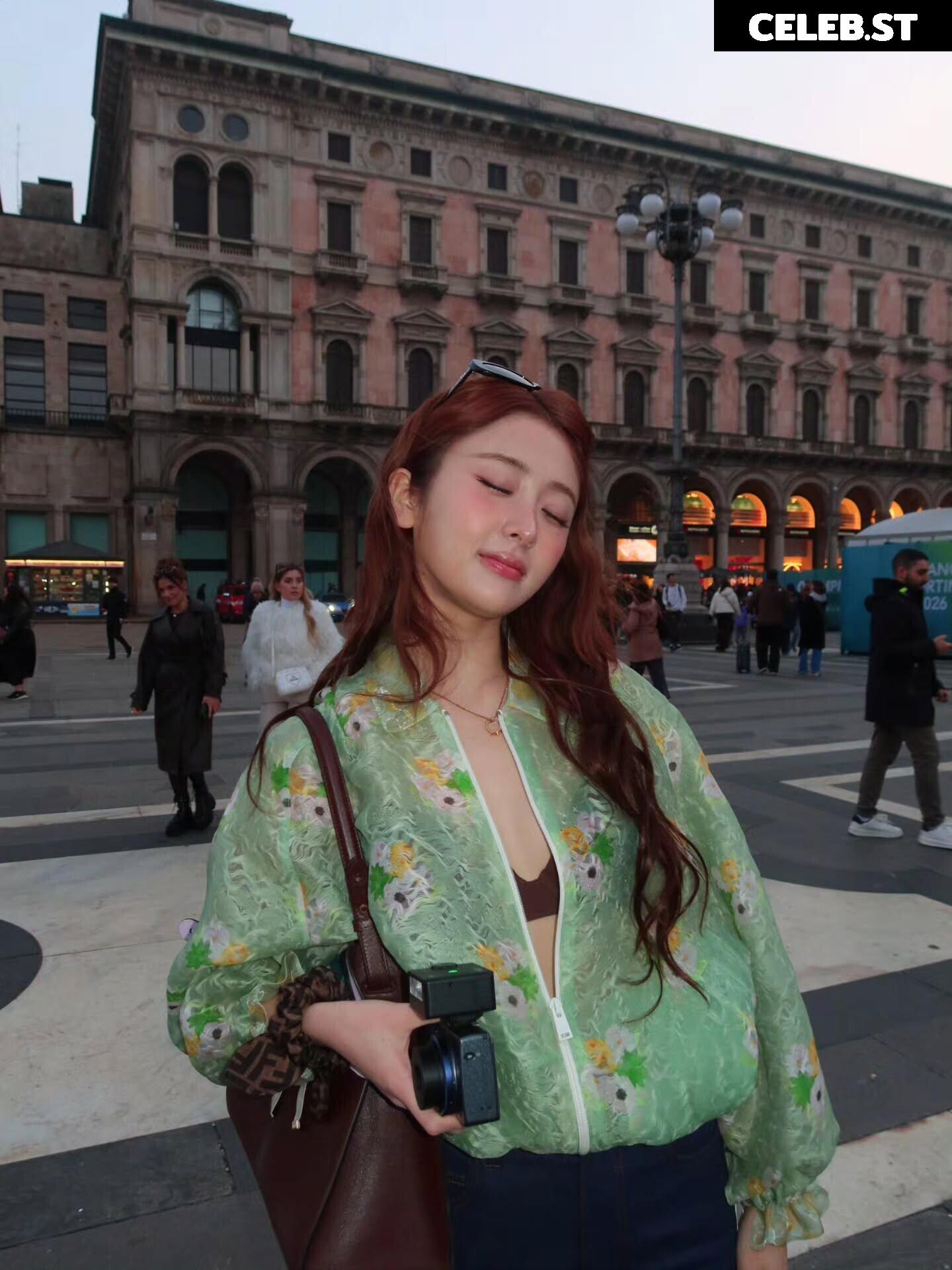 Huh Yunjin 허윤진 | LESSERAFIM Image 22956933
