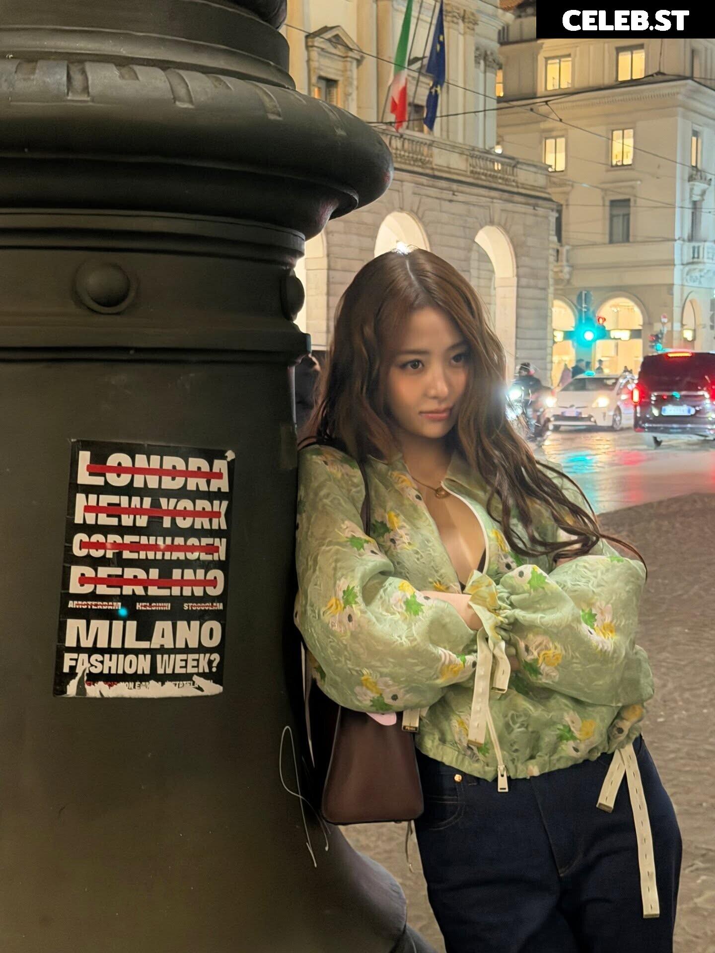 Huh Yunjin 허윤진 | LESSERAFIM Image 22956939