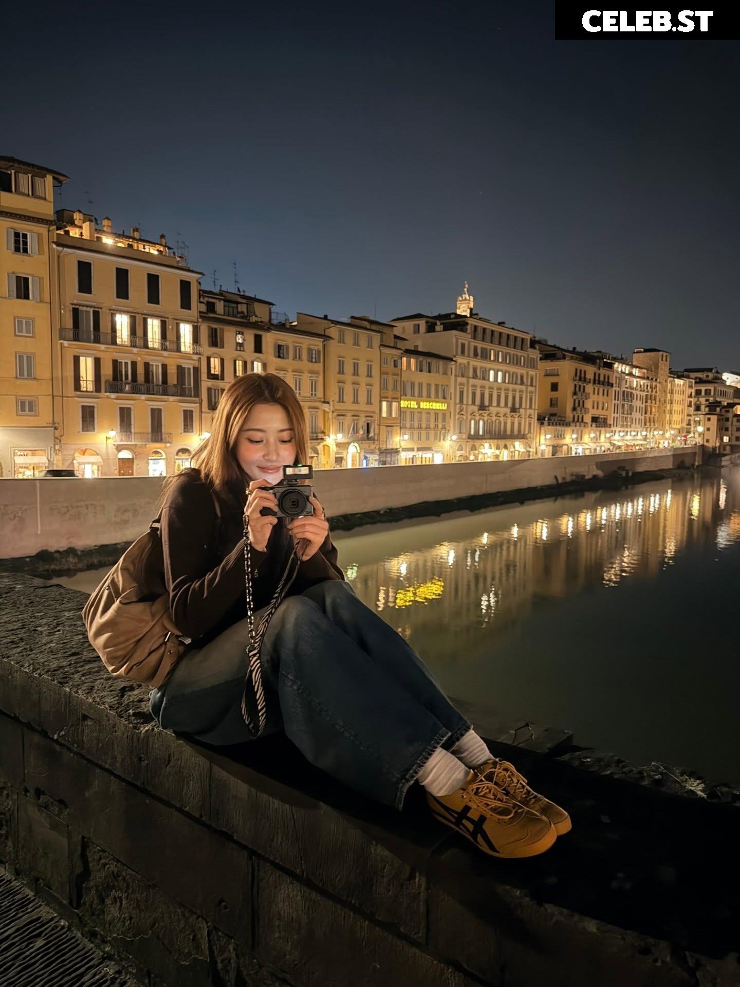 Huh Yunjin 허윤진 | LESSERAFIM Image 22956956