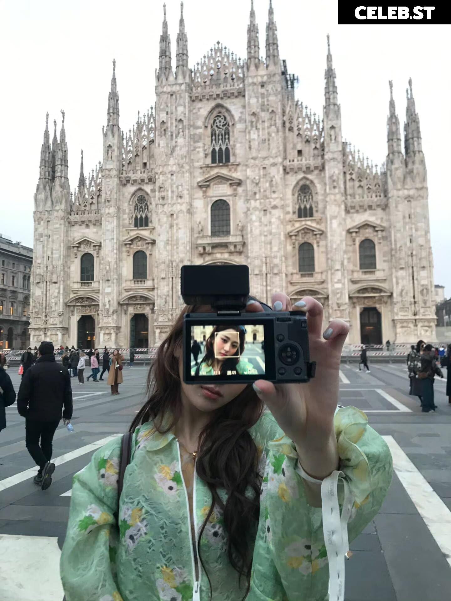 Huh Yunjin 허윤진 | LESSERAFIM Image 22956946