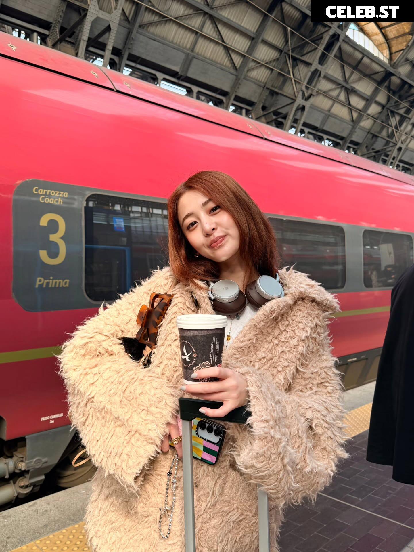 Huh Yunjin 허윤진 | LESSERAFIM Image 22956945