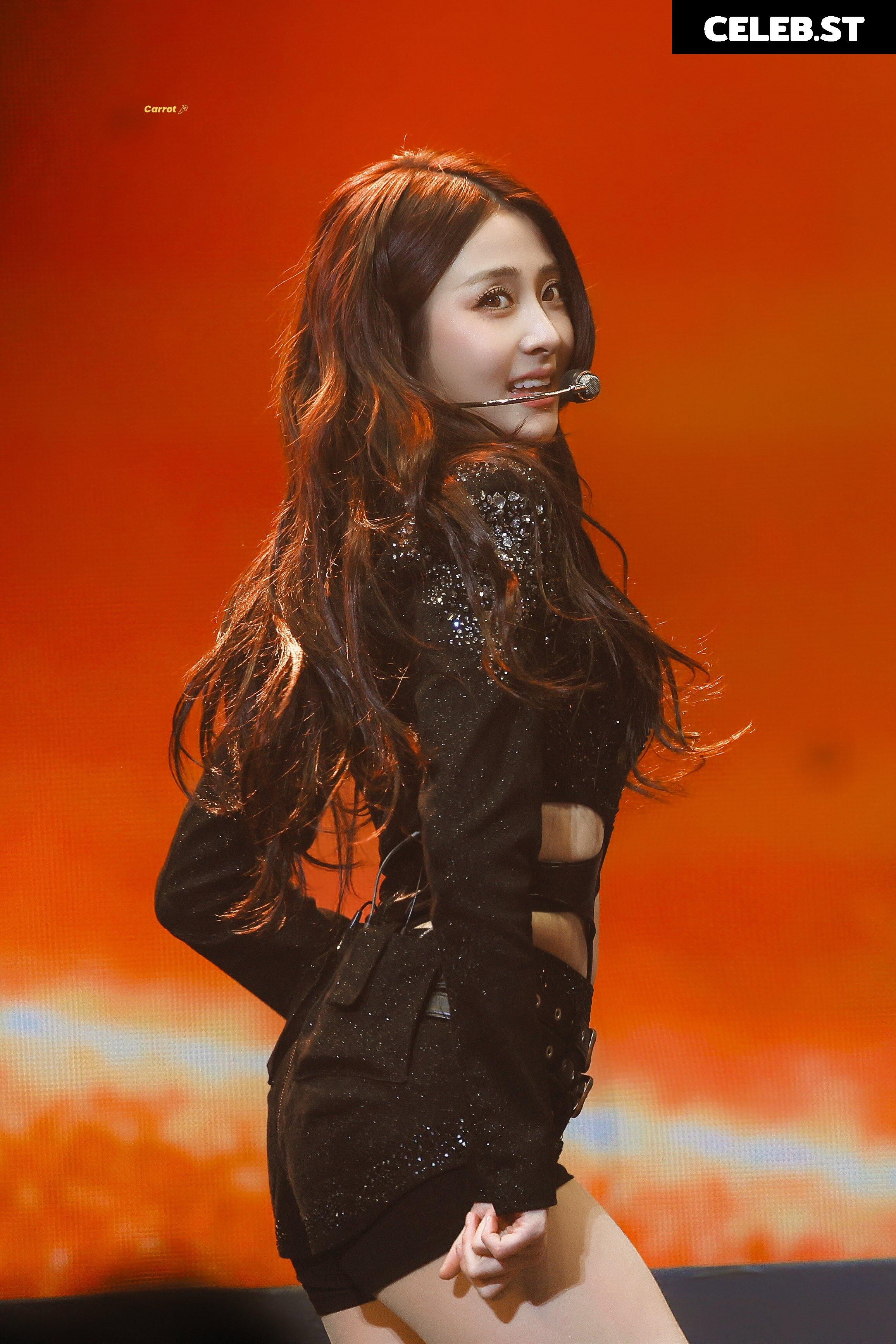 Huh Yunjin 허윤진 | LESSERAFIM Image 22956820