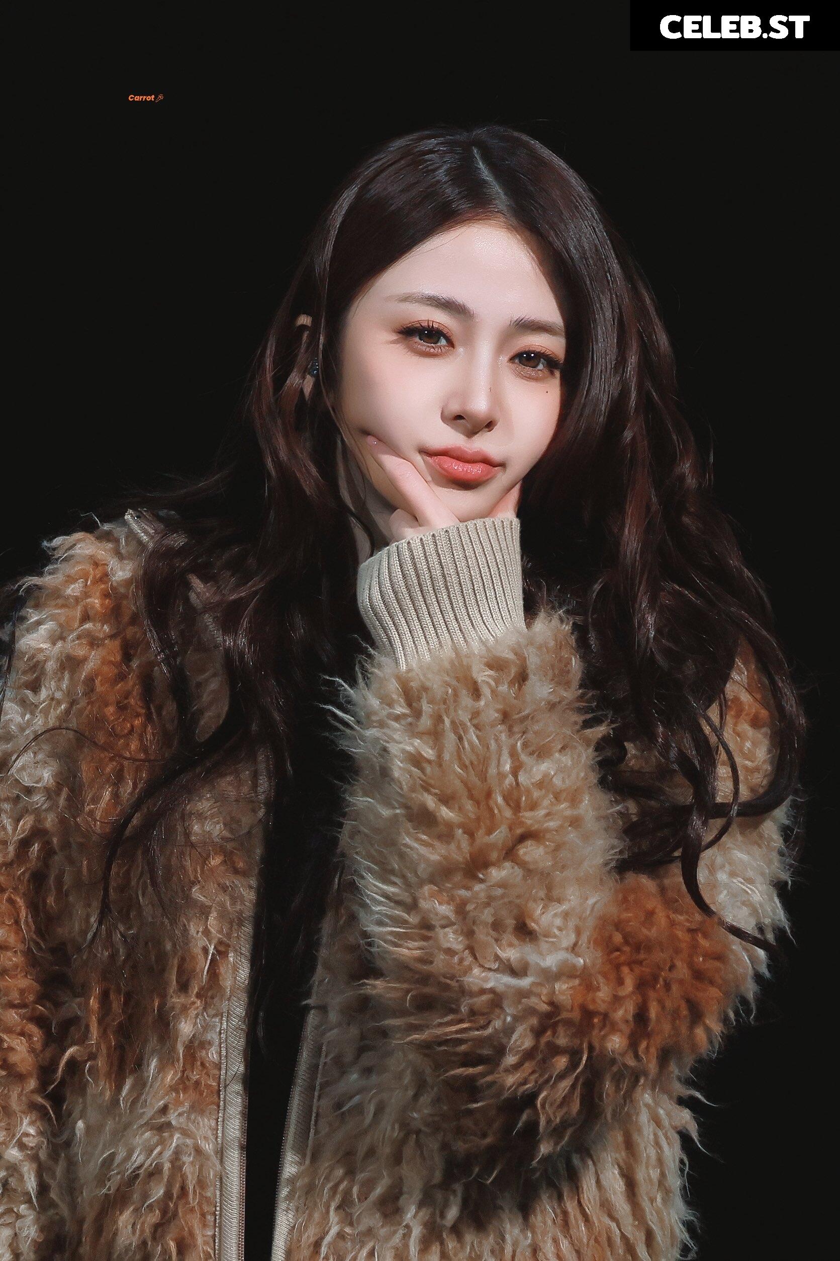Huh Yunjin 허윤진 | LESSERAFIM Image 22956810