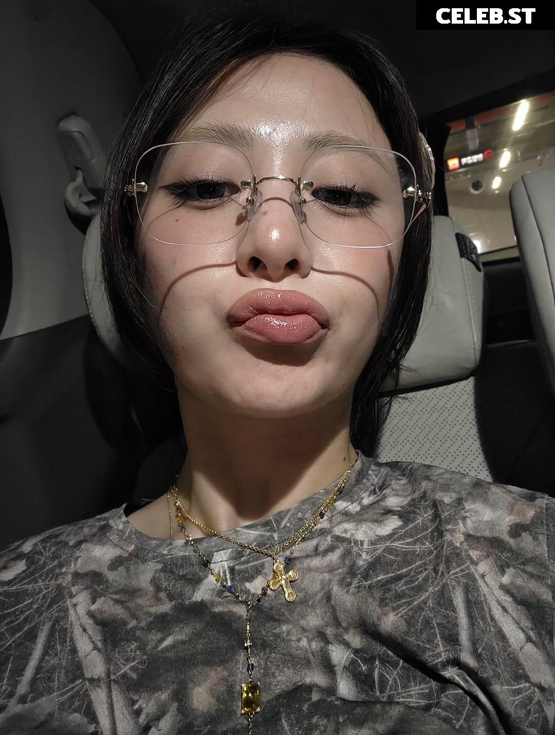 Huh Yunjin 허윤진 | LESSERAFIM Image 22956839