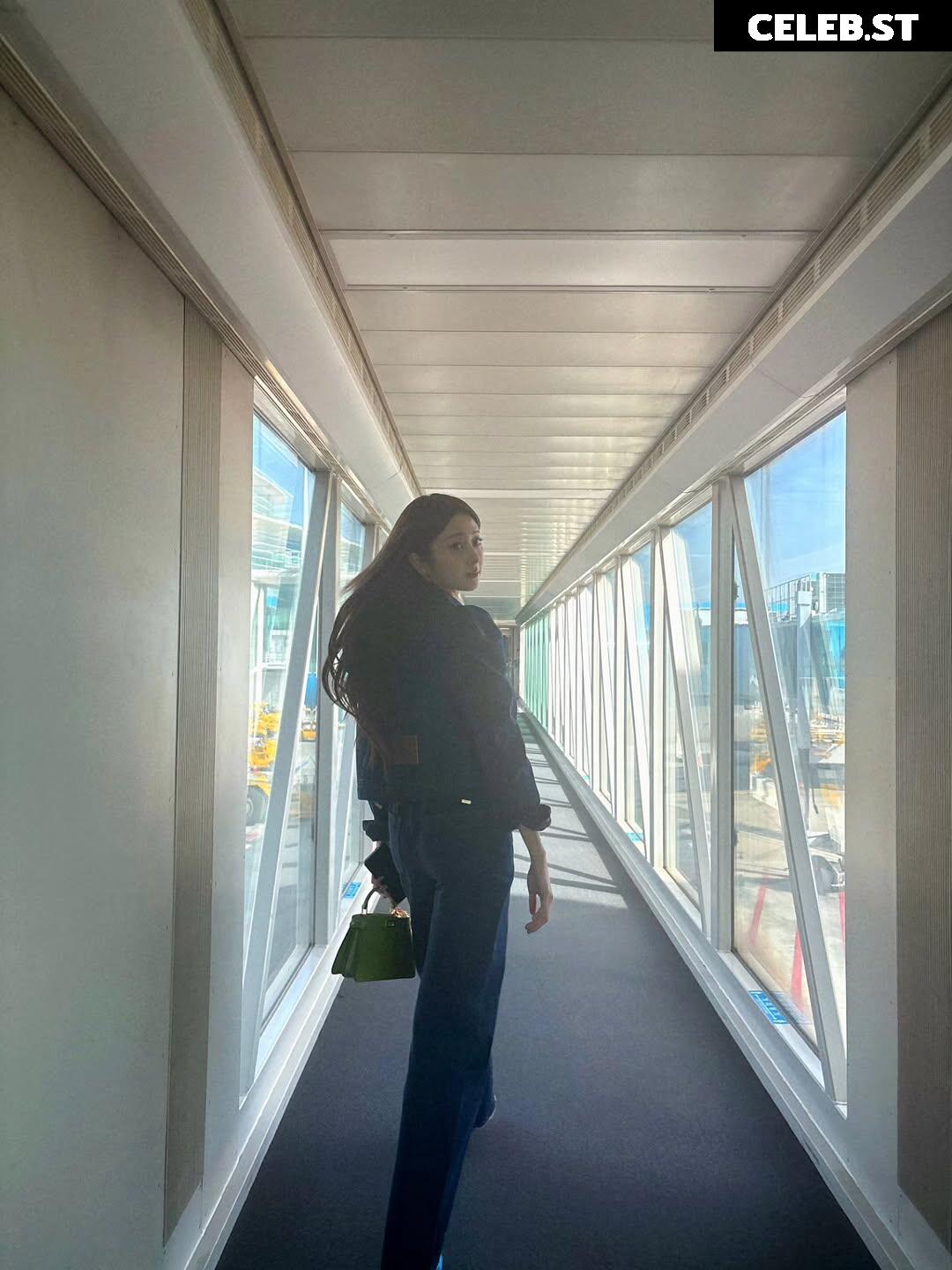 Huh Yunjin 허윤진 | LESSERAFIM Image 22956863