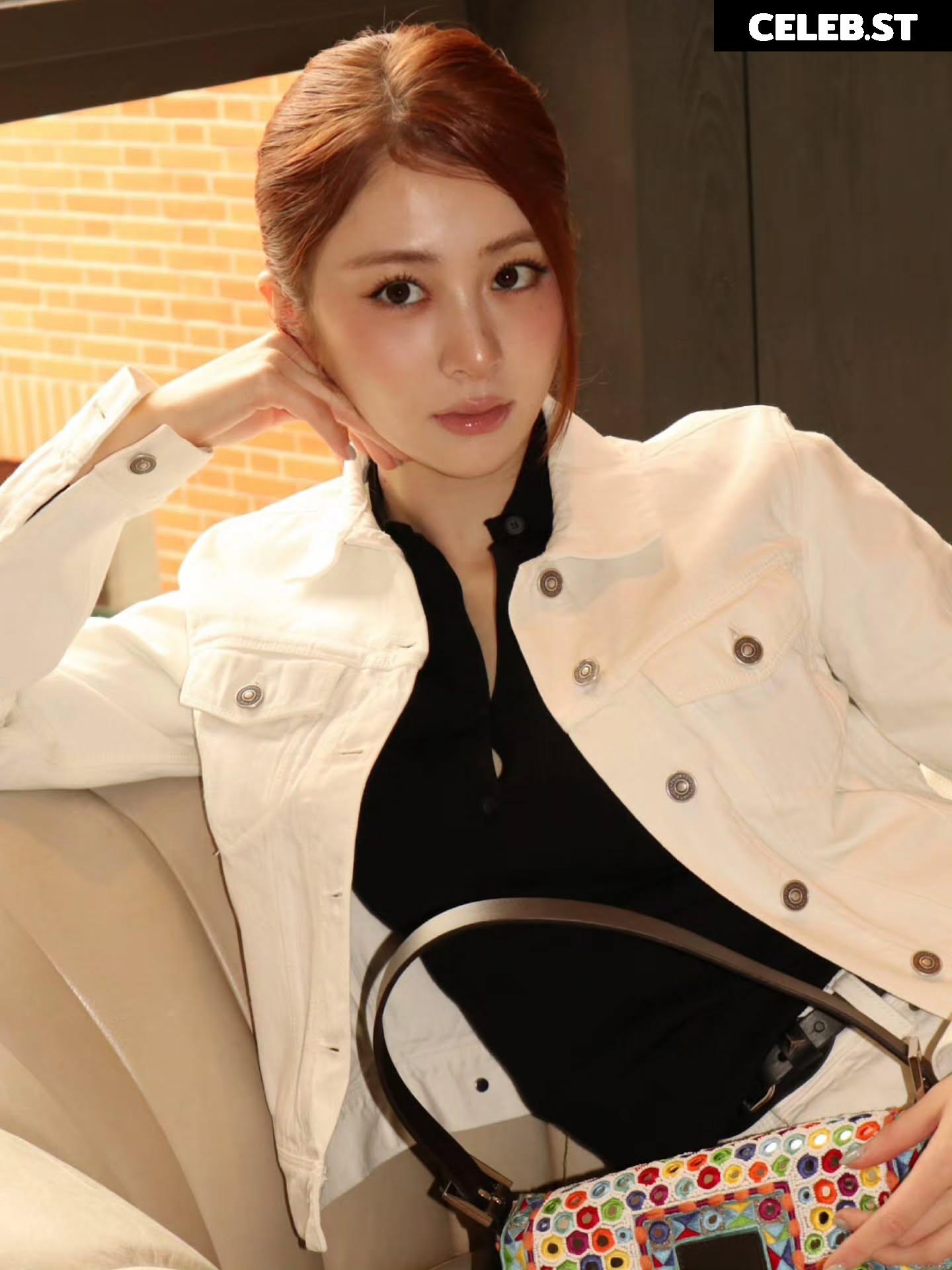 Huh Yunjin 허윤진 | LESSERAFIM Image 22956865