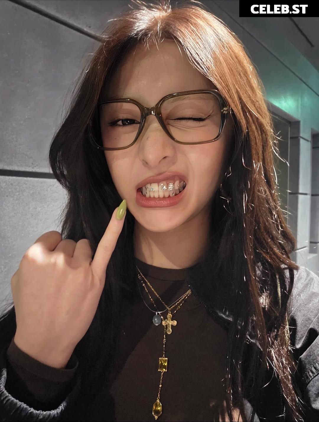 Huh Yunjin 허윤진 | LESSERAFIM Image 22956840