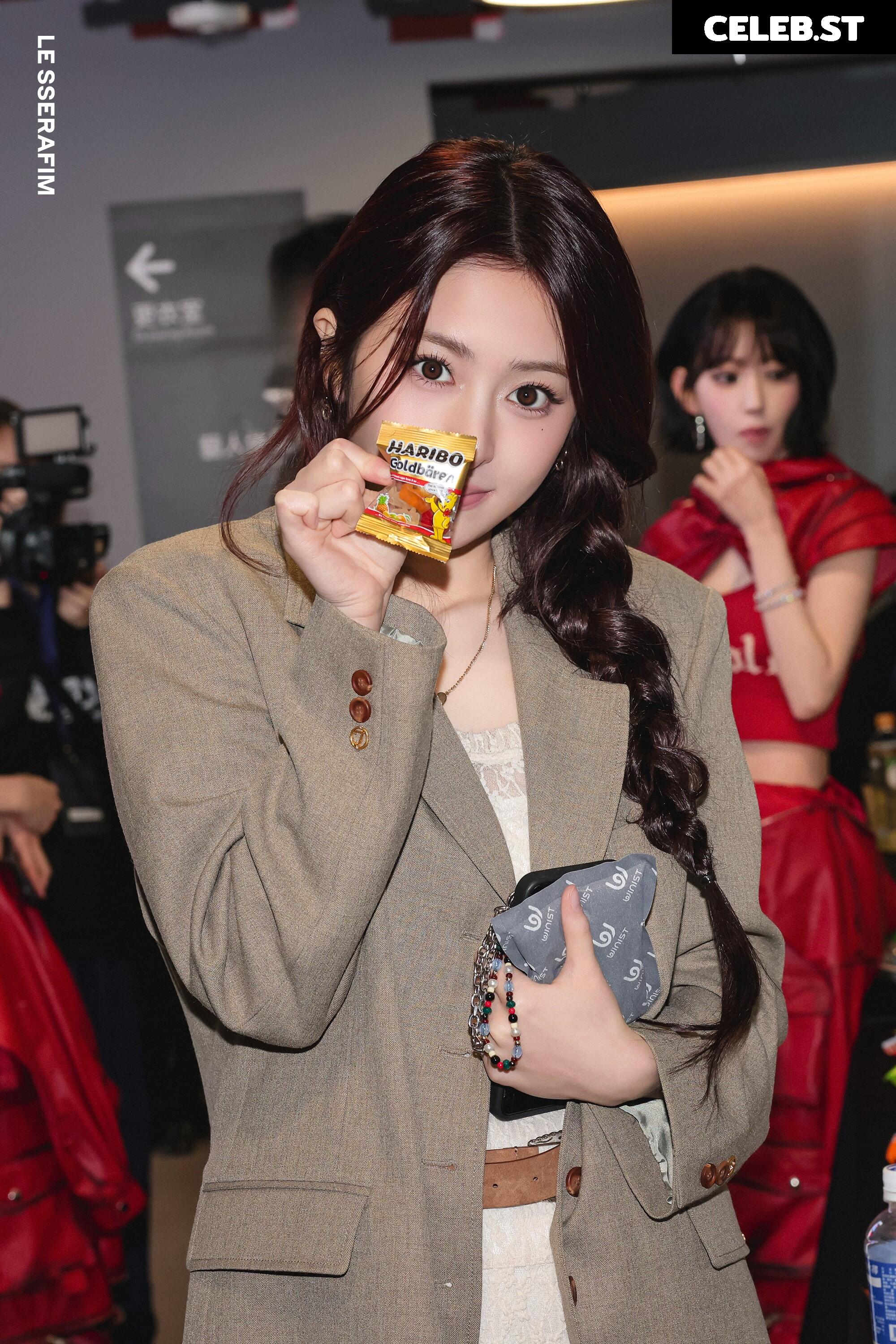 Huh Yunjin 허윤진 | LESSERAFIM Image 22956847