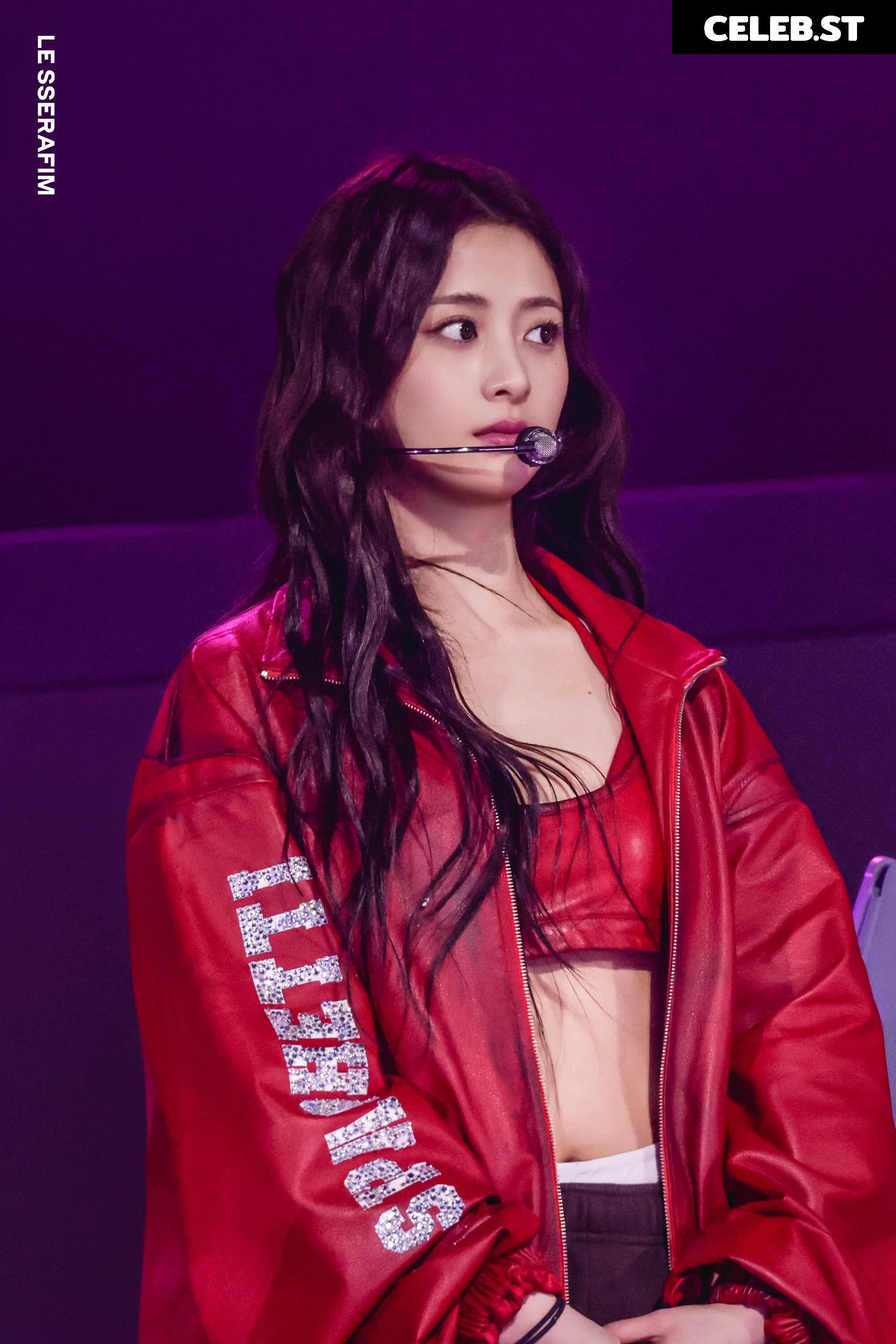Huh Yunjin 허윤진 | LESSERAFIM Image 22956846