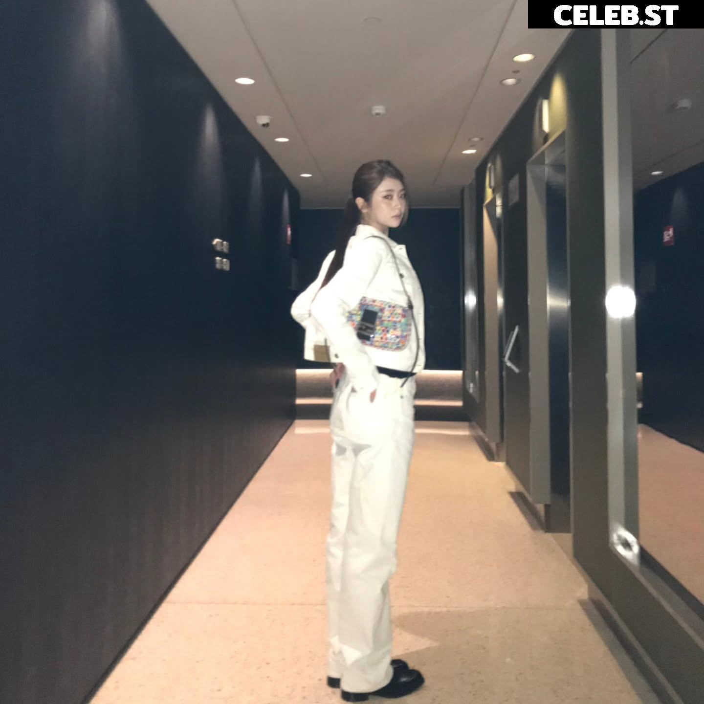 Huh Yunjin 허윤진 | LESSERAFIM Image 22956876