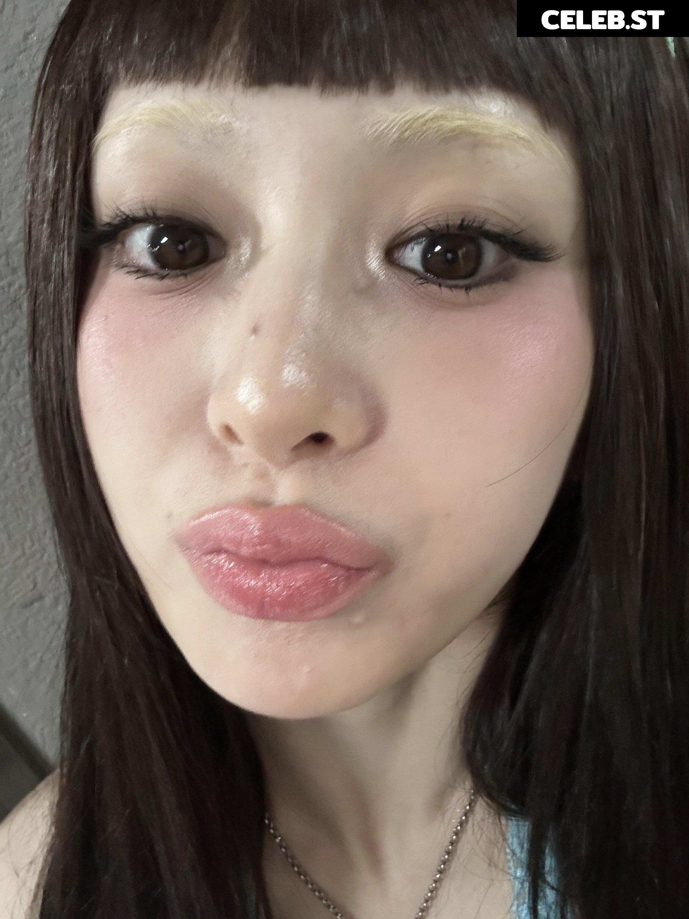 Huh Yunjin 허윤진 | LESSERAFIM Image 22956598