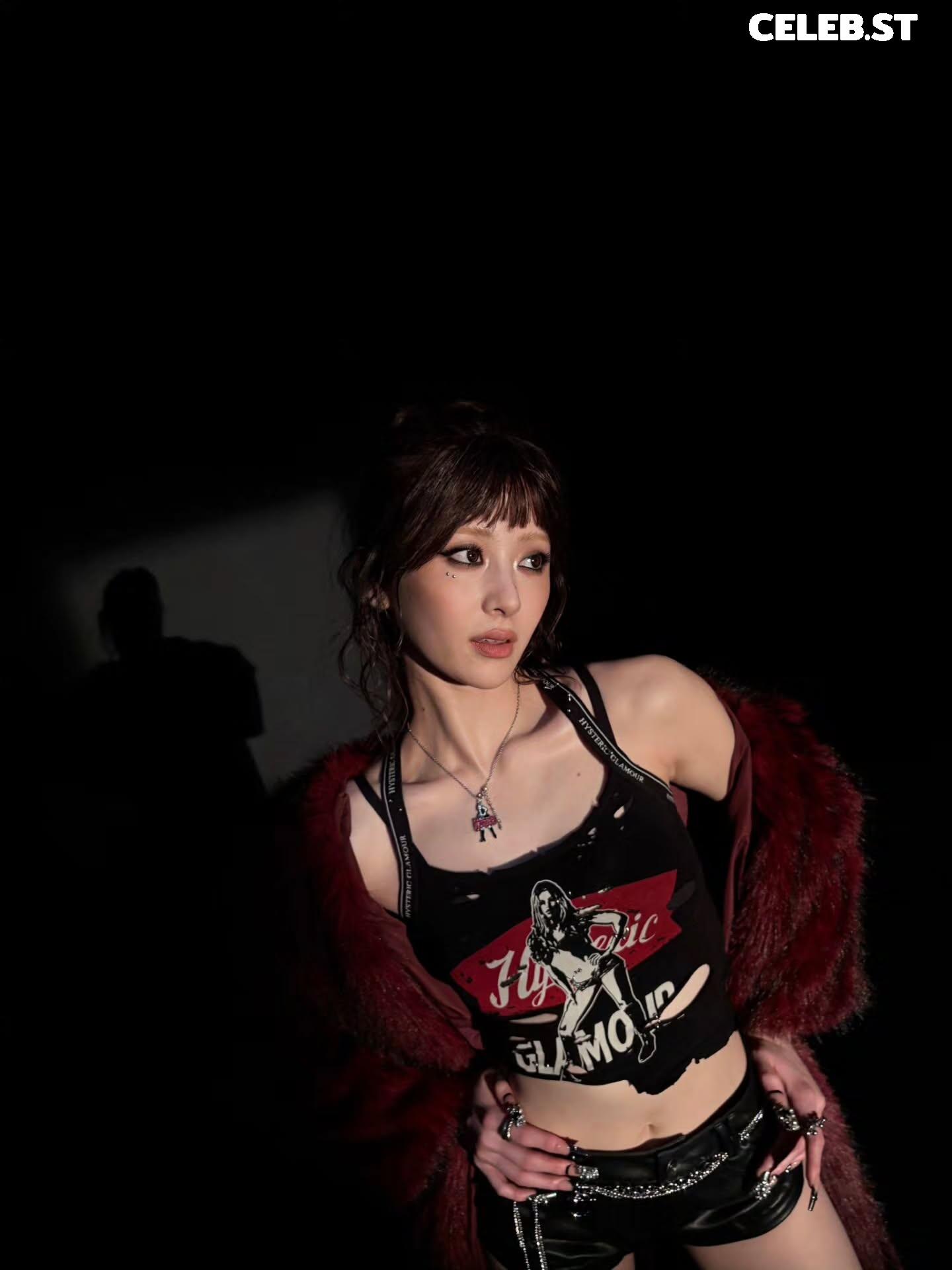 Huh Yunjin 허윤진 | LESSERAFIM Image 22956539