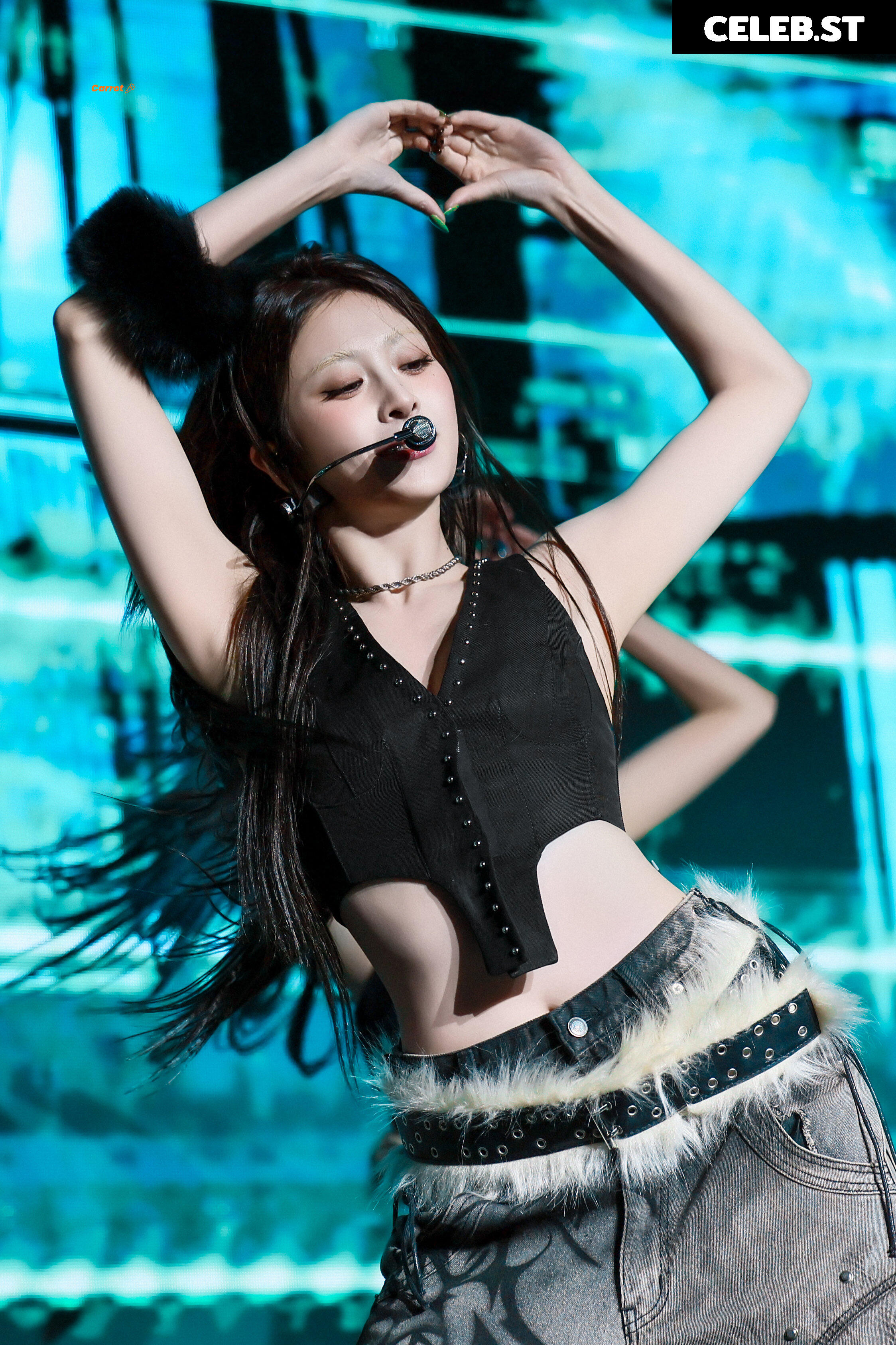 Huh Yunjin 허윤진 | LESSERAFIM Image 22956569