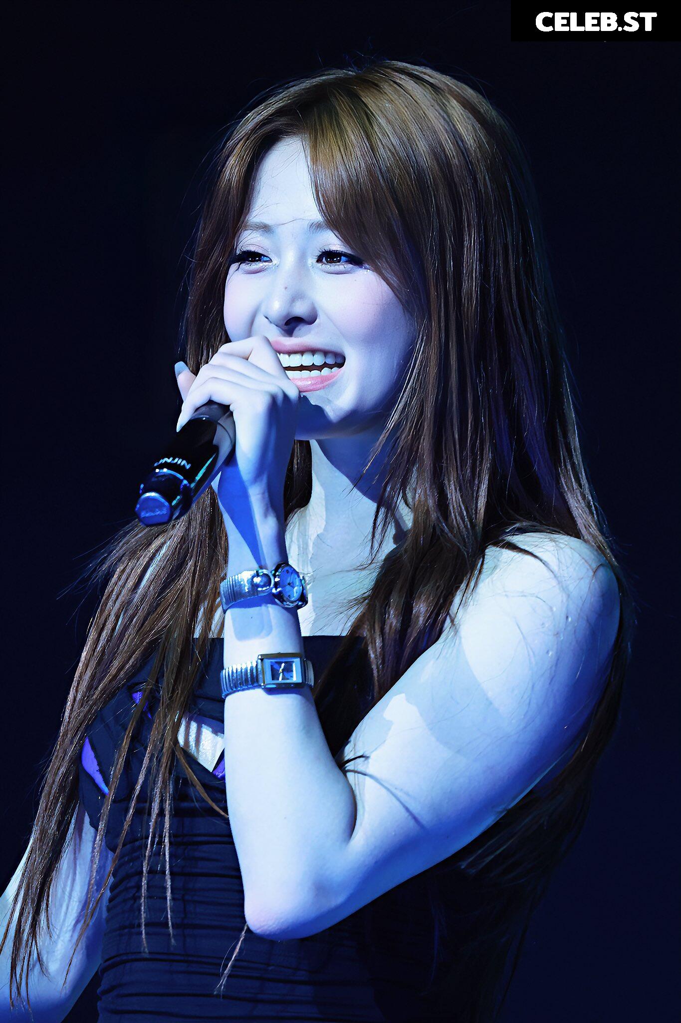 Huh Yunjin 허윤진 | LESSERAFIM Image 22956401