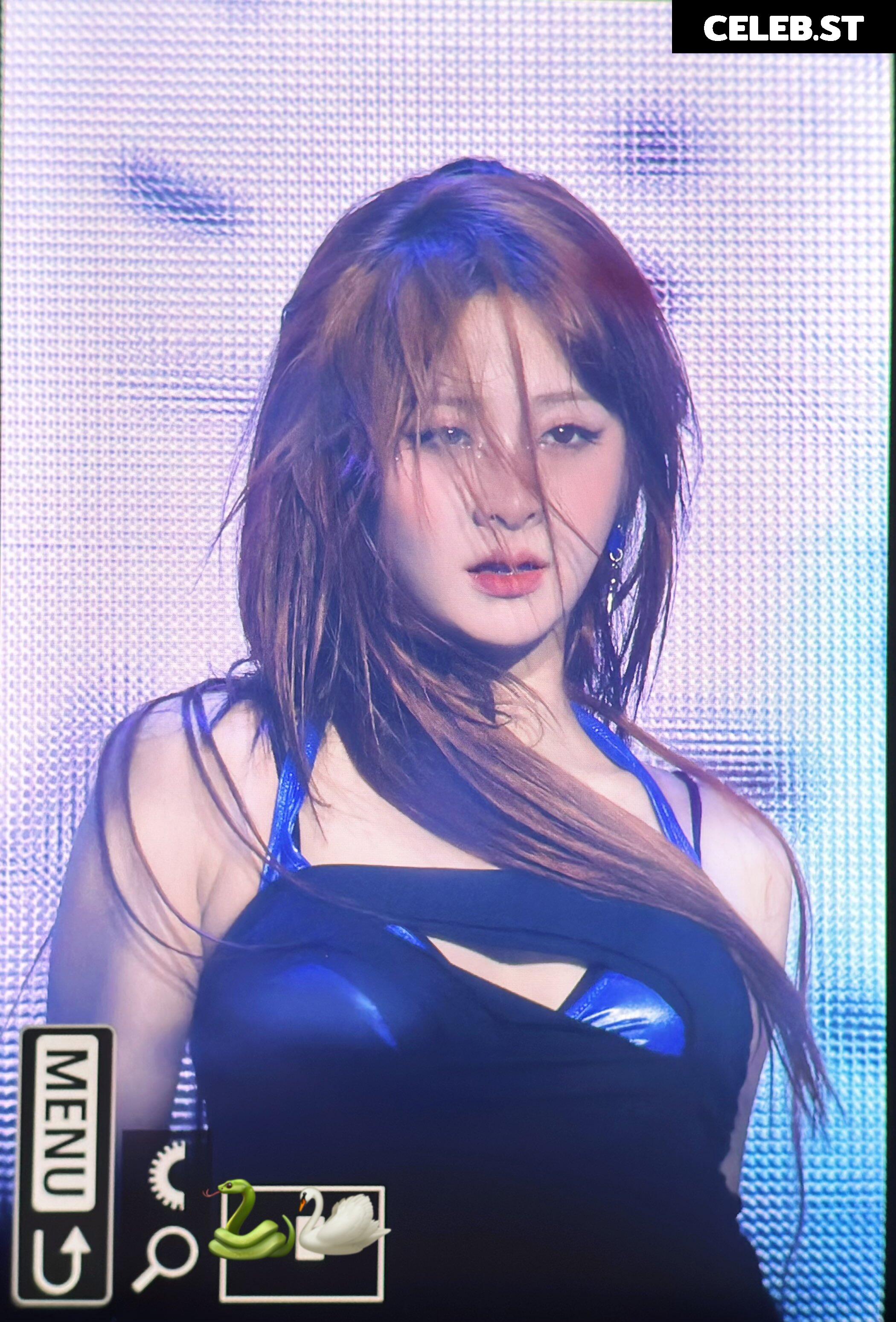Huh Yunjin 허윤진 | LESSERAFIM Image 22956400