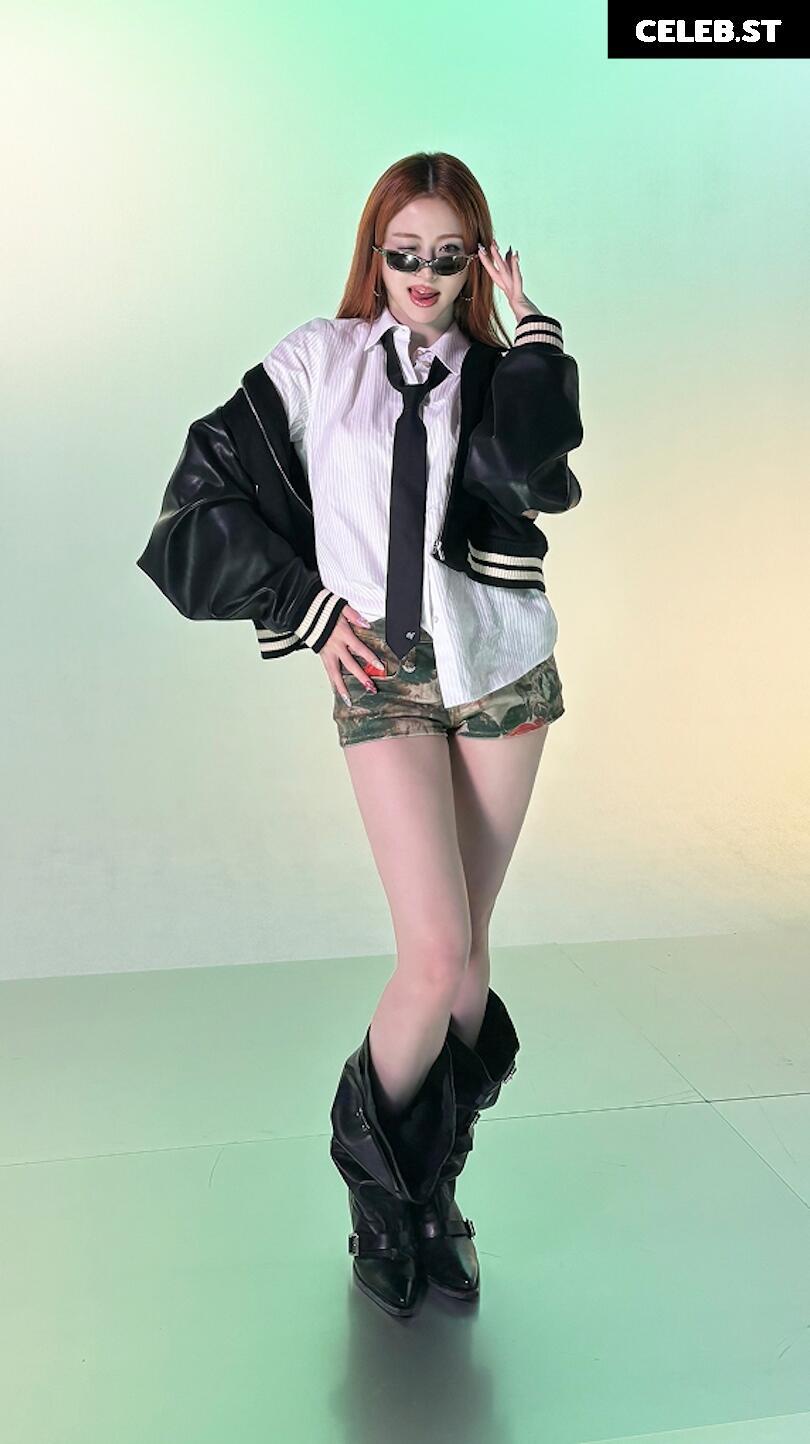 Huh Yunjin 허윤진 | LESSERAFIM Image 22956477