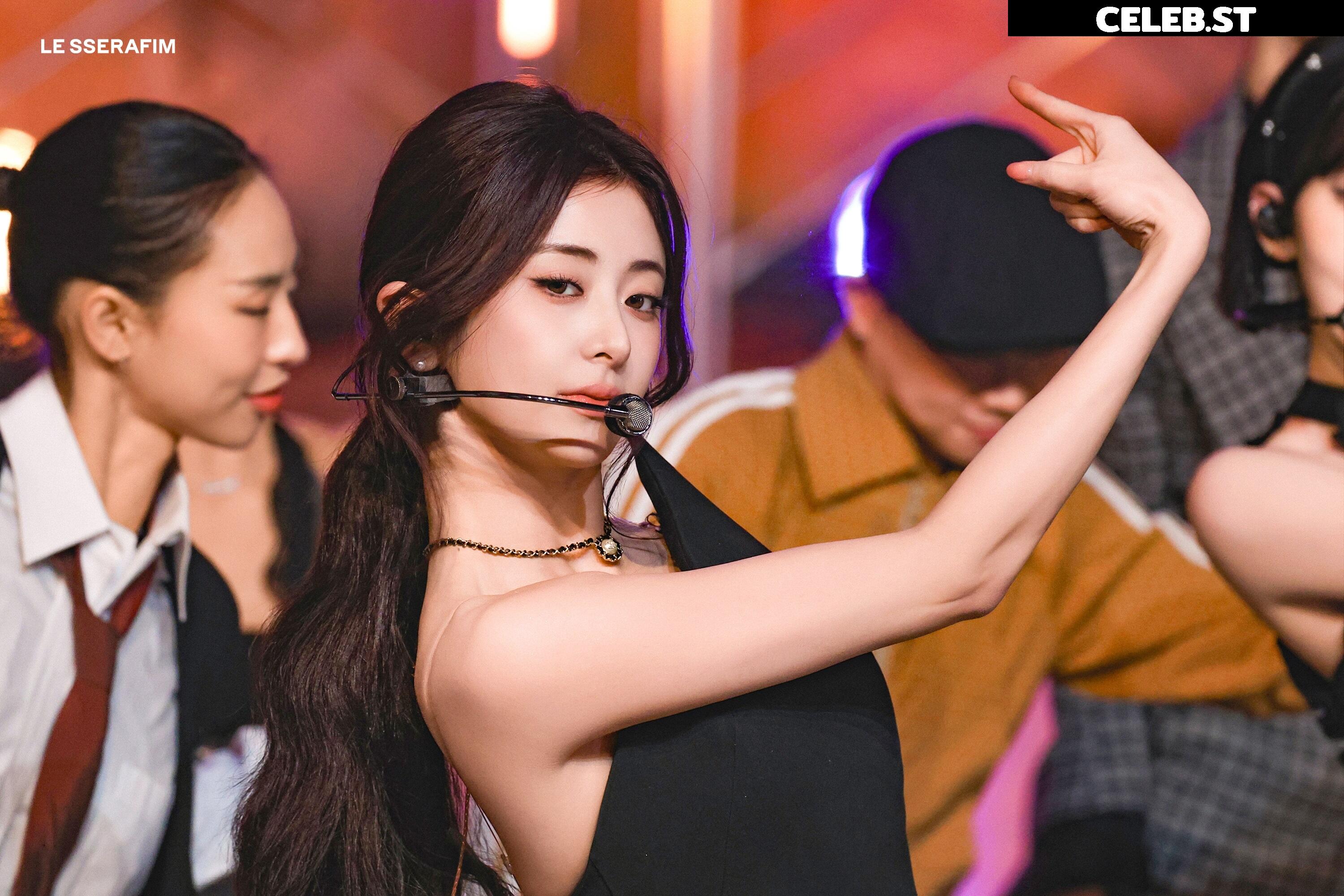 Huh Yunjin 허윤진 | LESSERAFIM Image 22956791