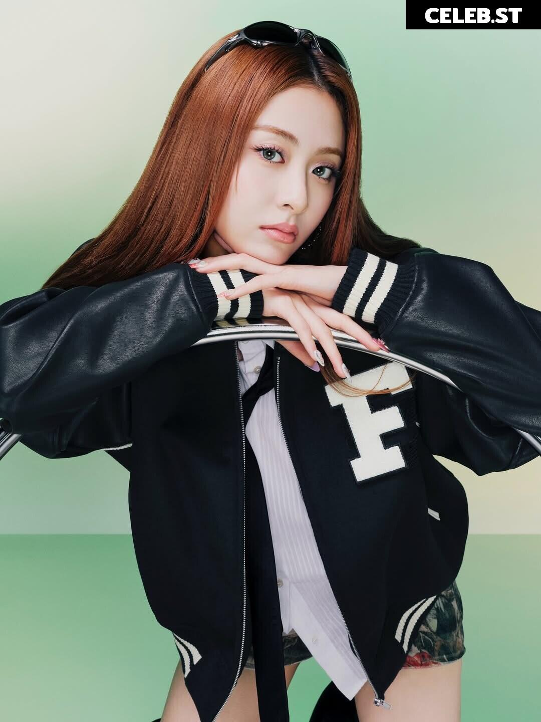 Huh Yunjin 허윤진 | LESSERAFIM Image 22956745