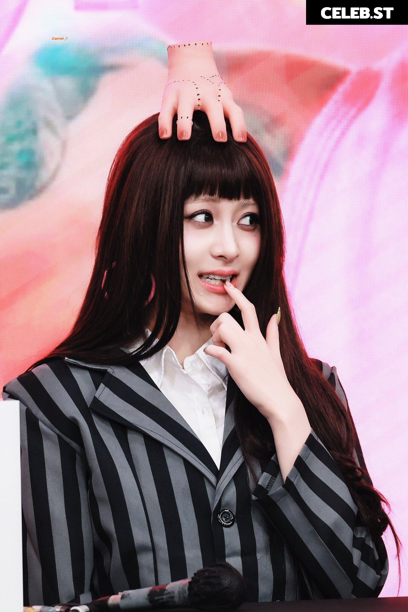 Huh Yunjin 허윤진 | LESSERAFIM Image 22956623