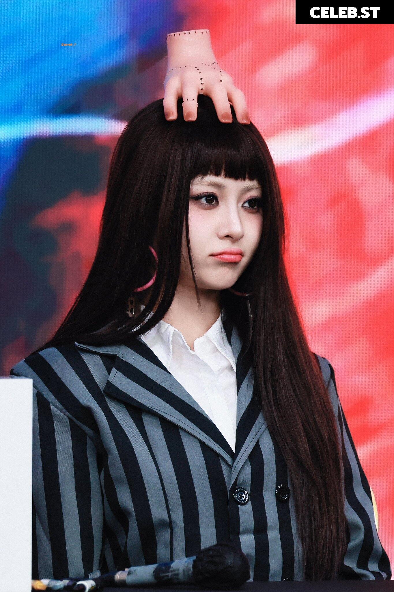 Huh Yunjin 허윤진 | LESSERAFIM Image 22956622