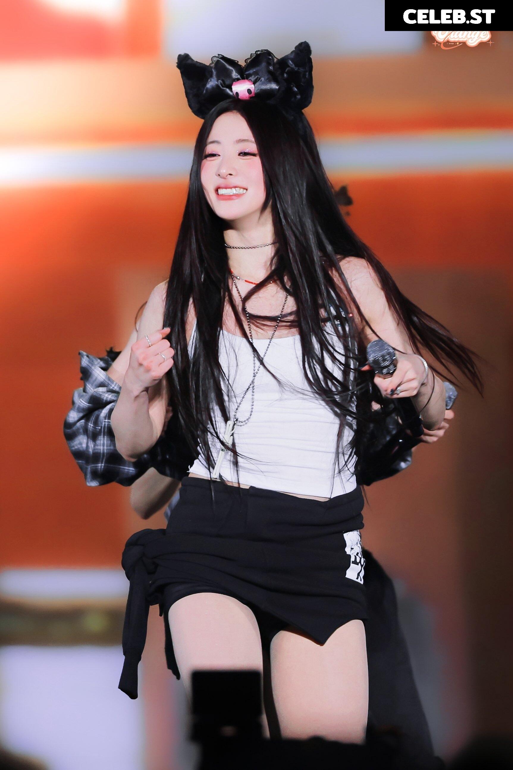 Huh Yunjin 허윤진 | LESSERAFIM Image 22956650