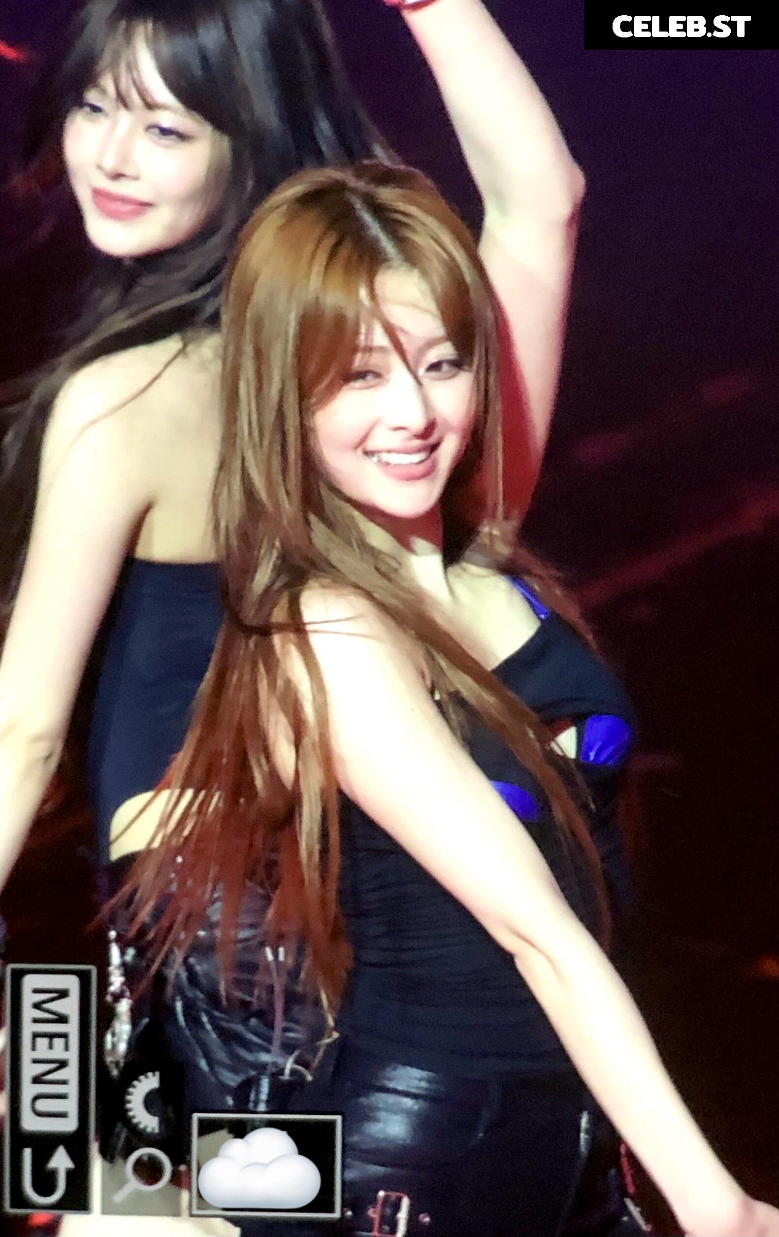 Huh Yunjin 허윤진 | LESSERAFIM Image 22956397