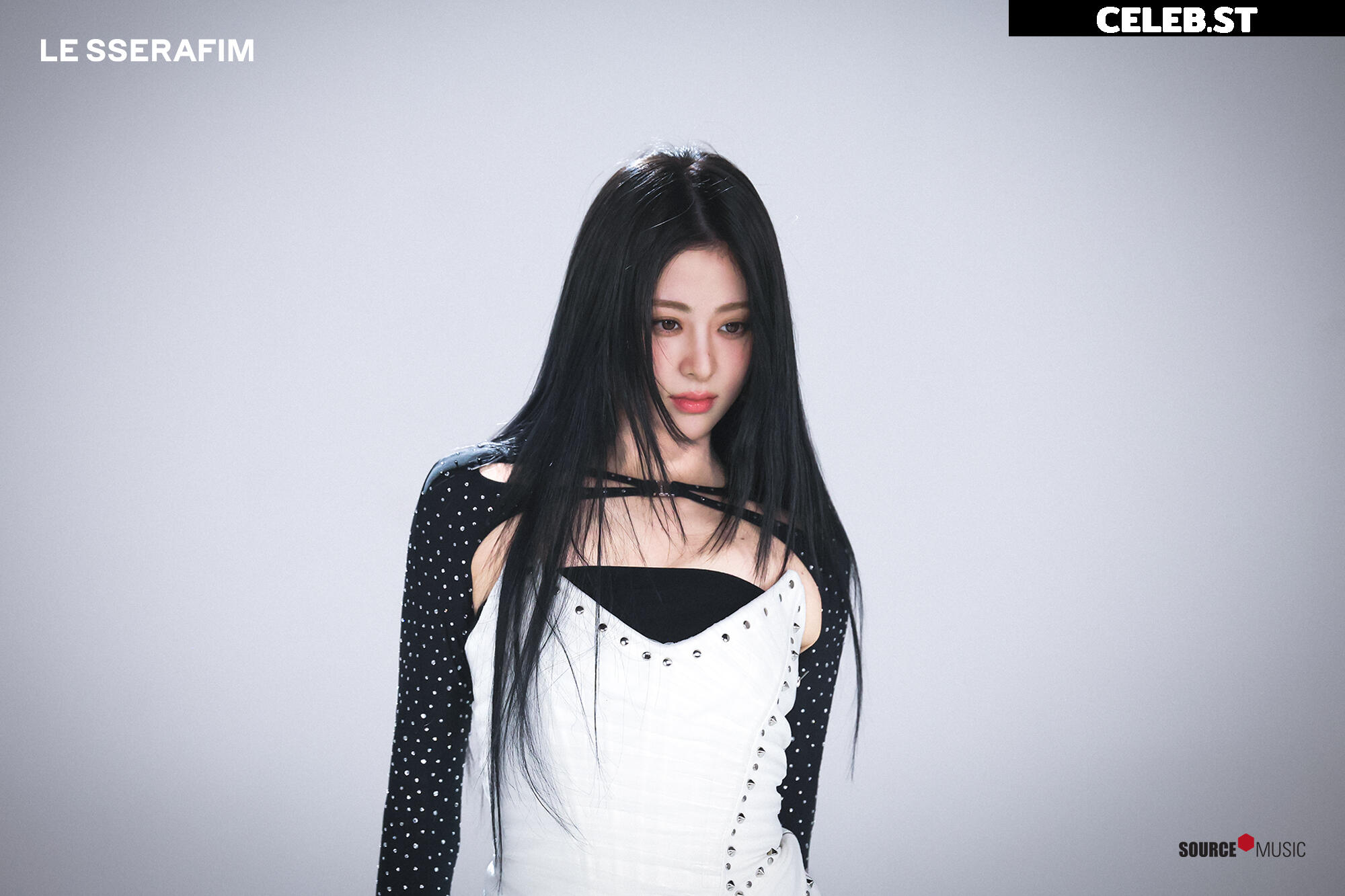 Huh Yunjin 허윤진 | LESSERAFIM Image 22956336