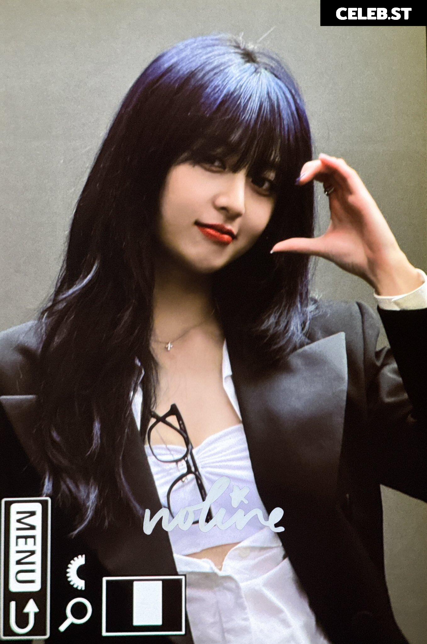 Huh Yunjin 허윤진 | LESSERAFIM Image 22956369