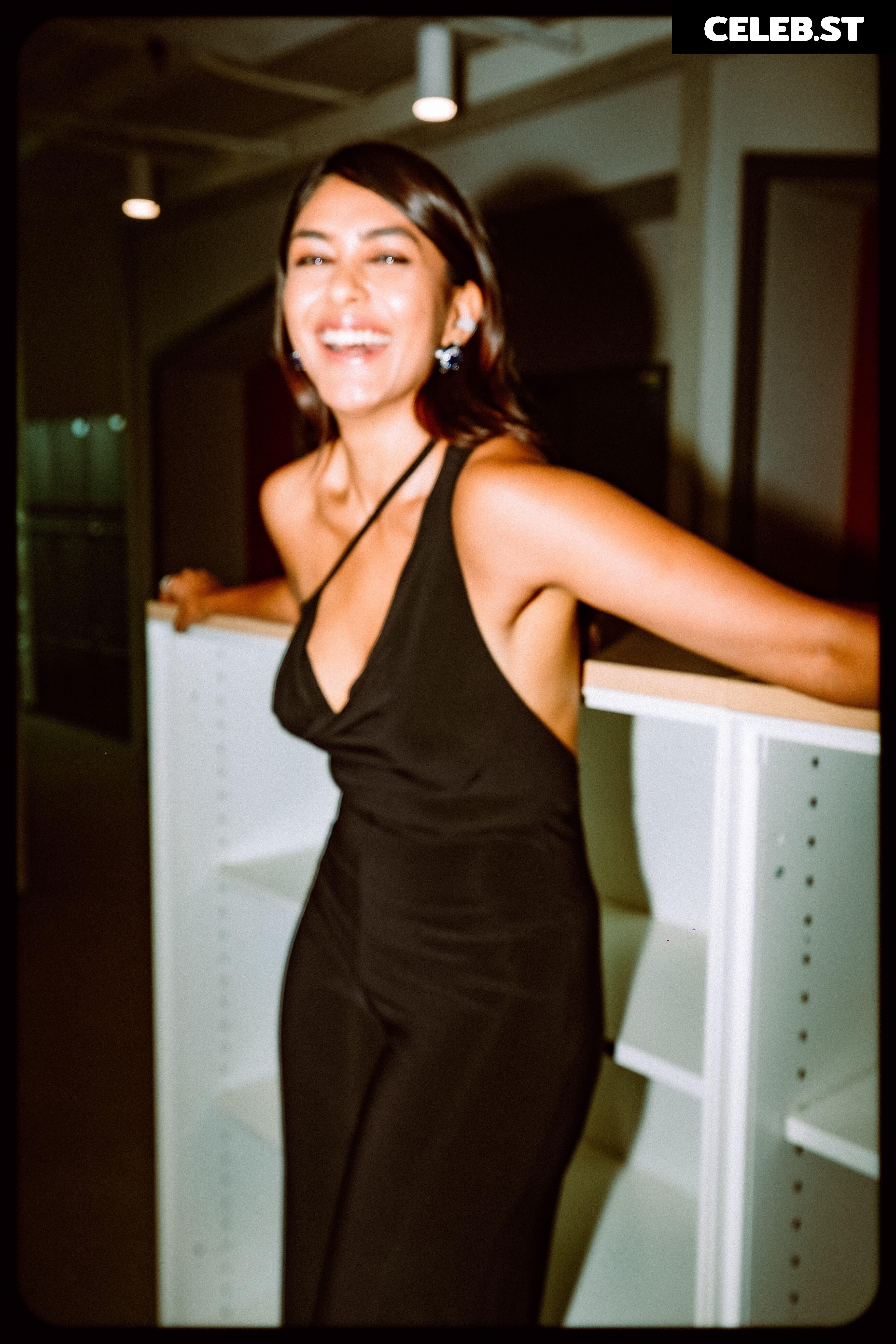 Mrunal Thakur Image 22951653