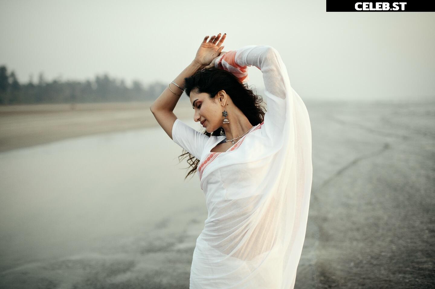 Diksha J Singh Image 22950599