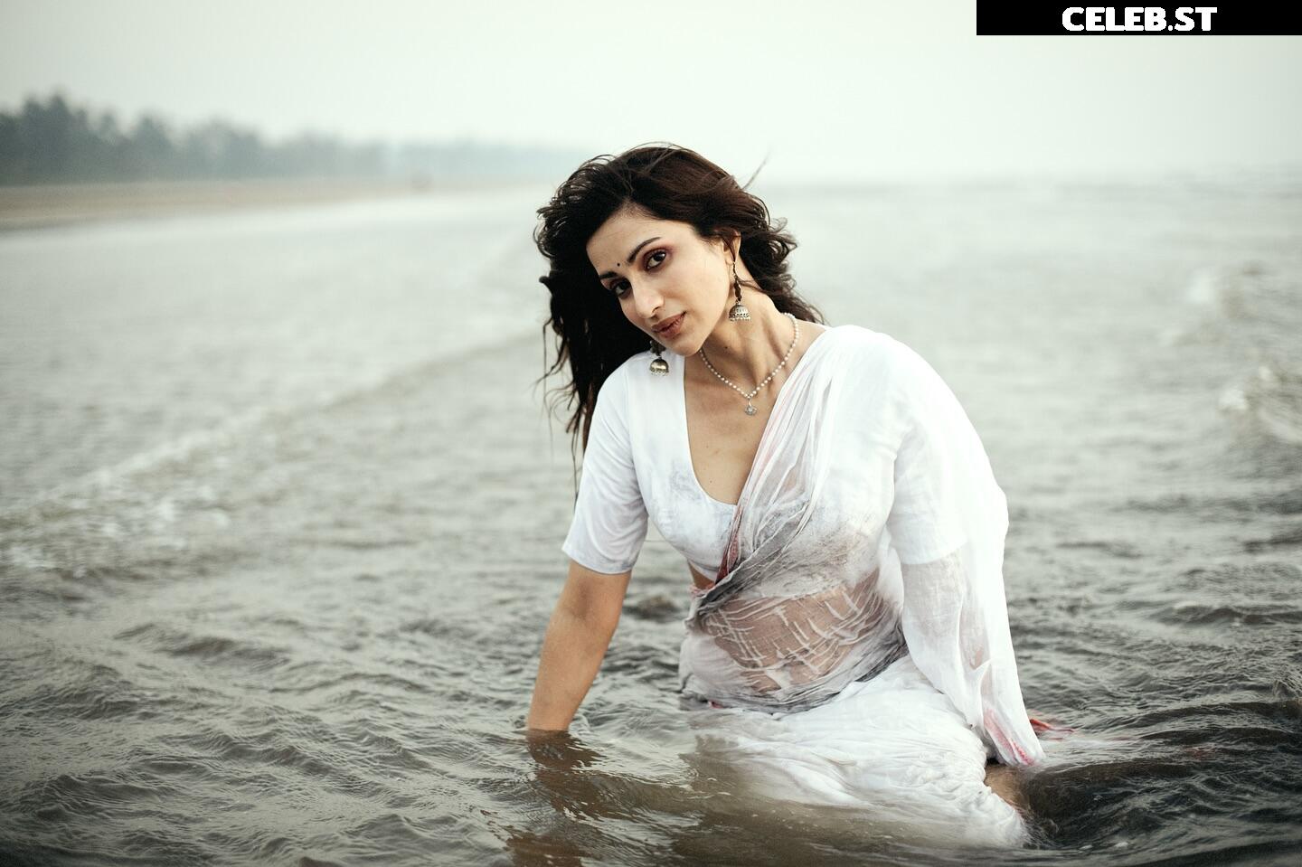 Diksha J Singh Image 22950607