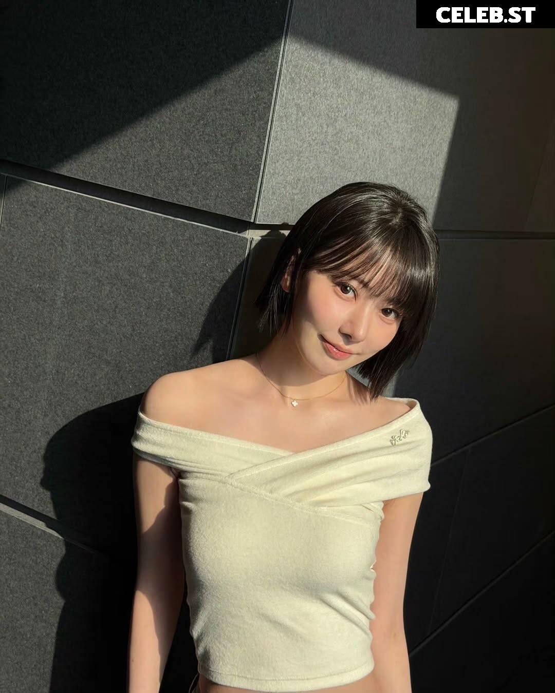 Sakura Miyawaki 宮脇 咲良 | LESSERAFIM Image 22953834