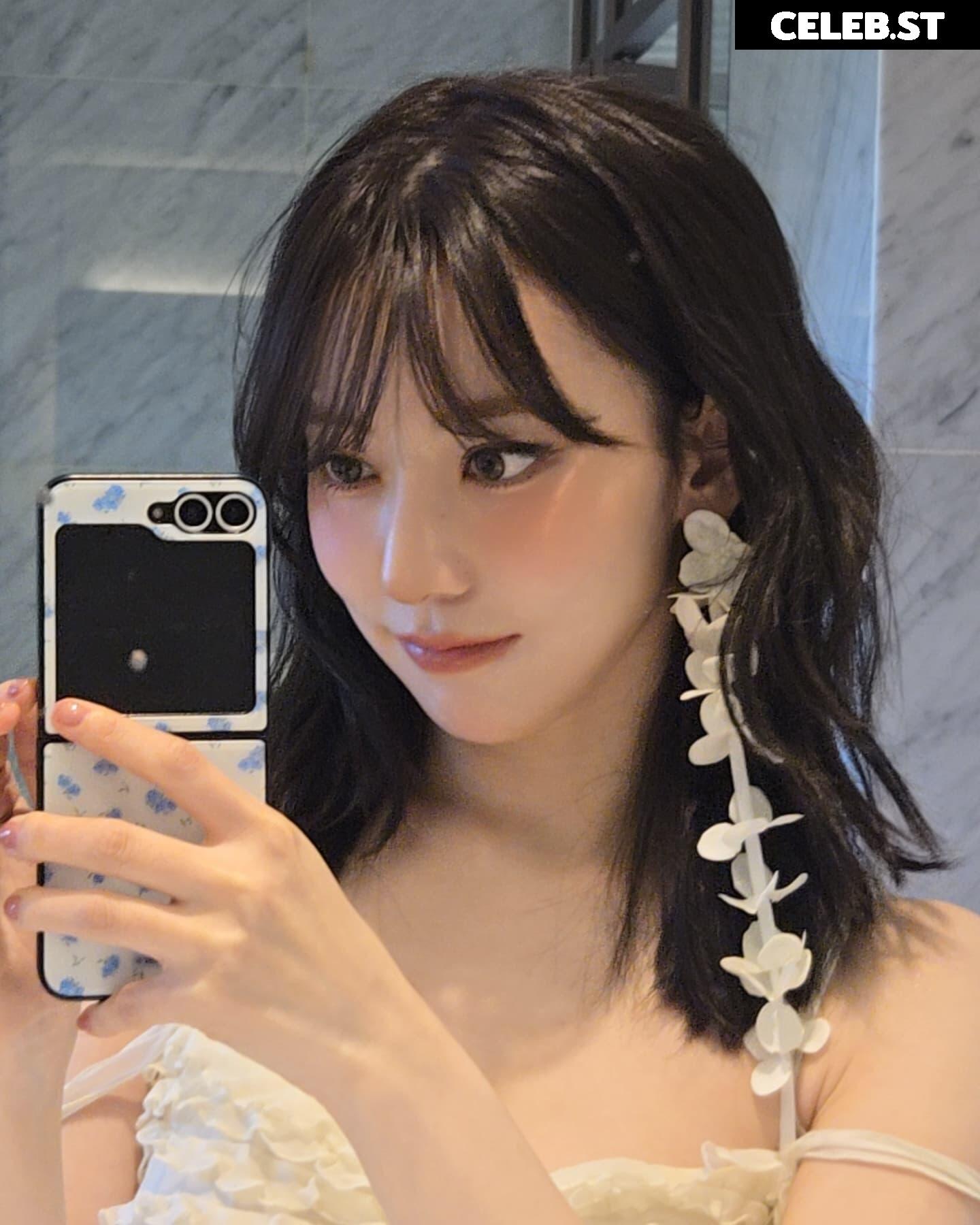 Sakura Miyawaki 宮脇 咲良 | LESSERAFIM Image 22953423