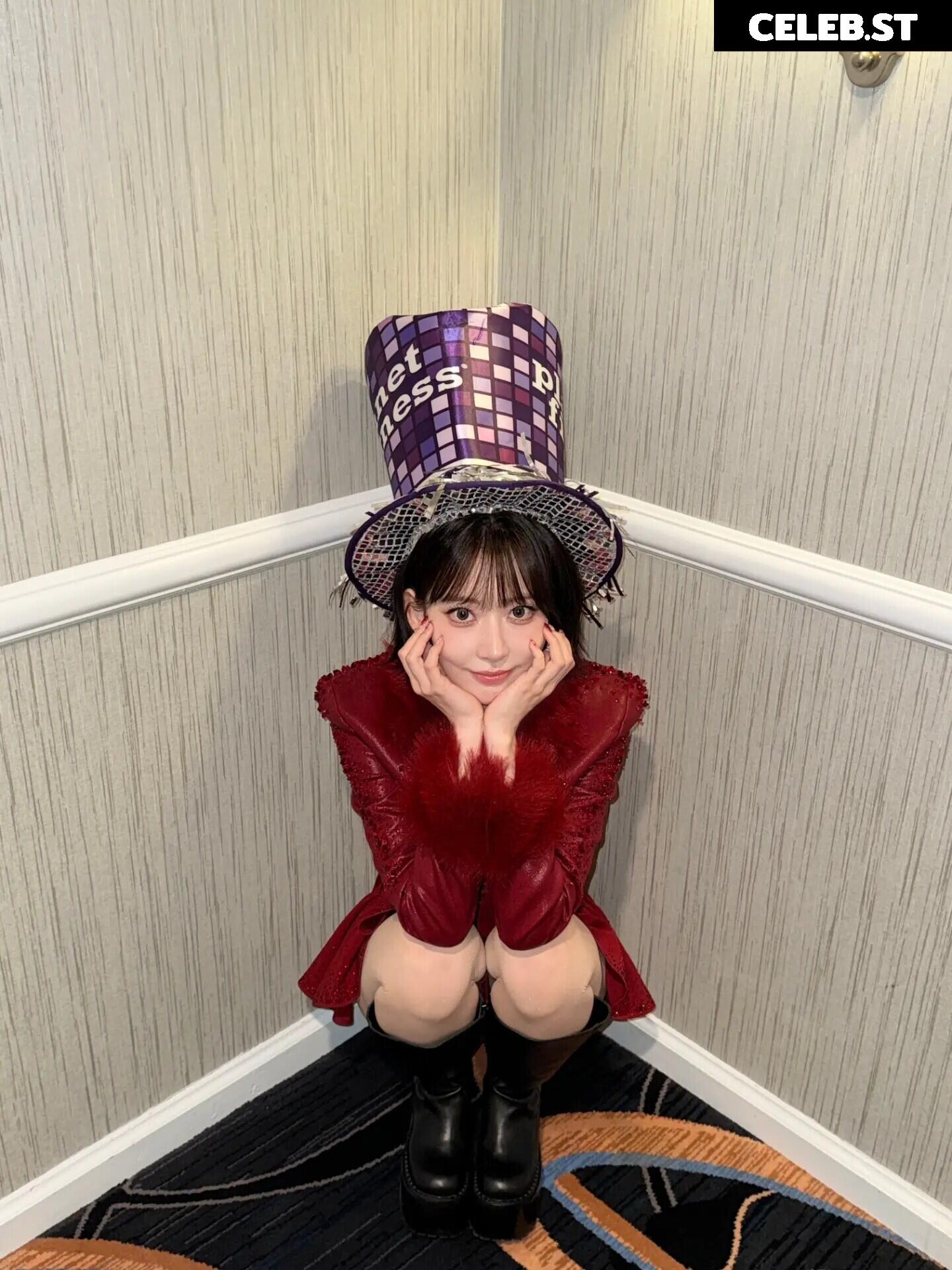 Sakura Miyawaki 宮脇 咲良 | LESSERAFIM Image 22953707