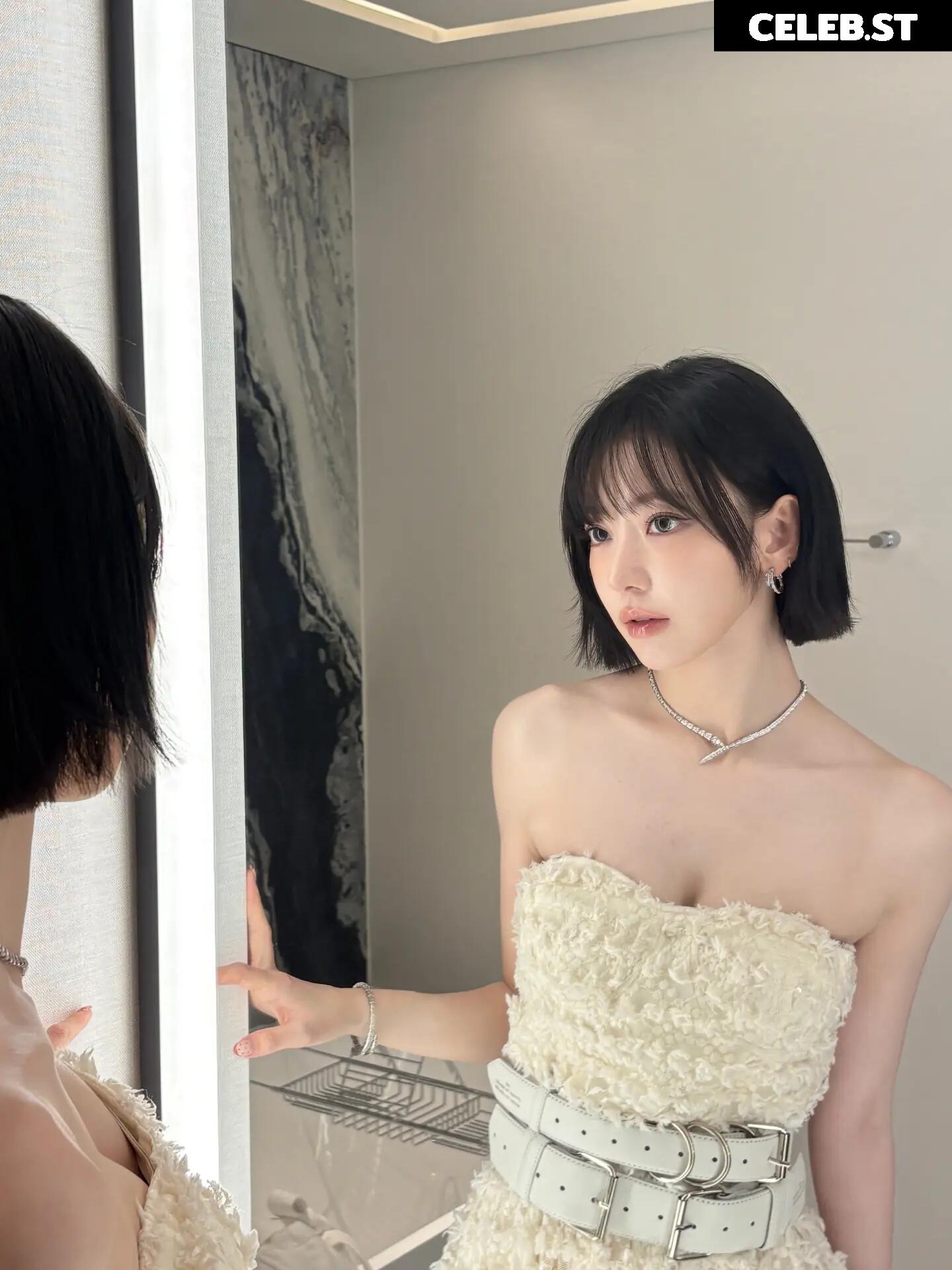 Sakura Miyawaki 宮脇 咲良 | LESSERAFIM Image 22953615