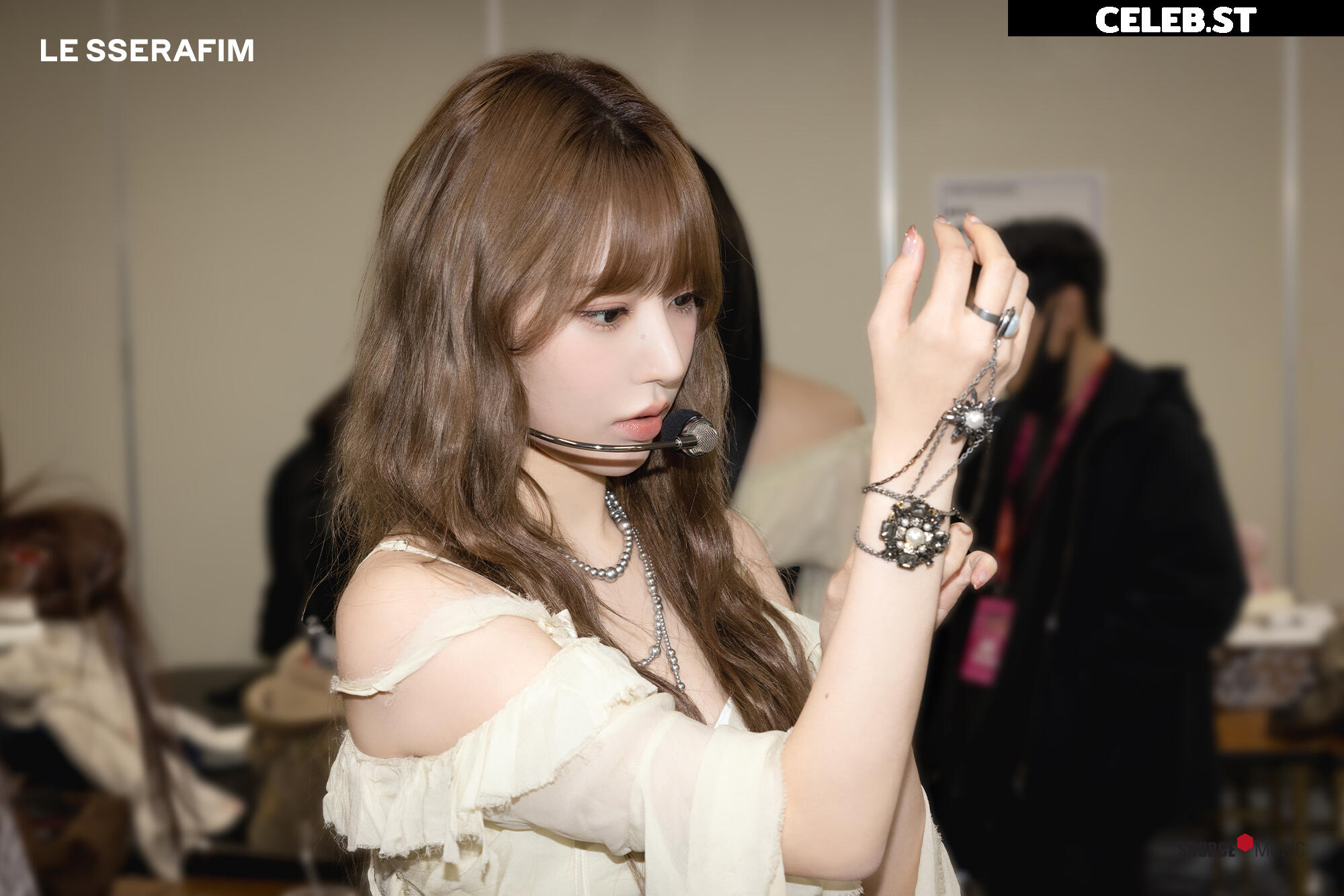 Sakura Miyawaki 宮脇 咲良 | LESSERAFIM Image 22953394