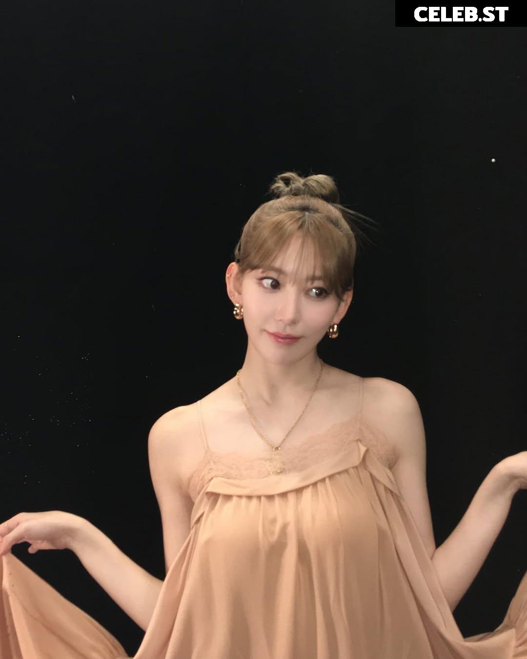 Sakura Miyawaki 宮脇 咲良 | LESSERAFIM Image 22953354